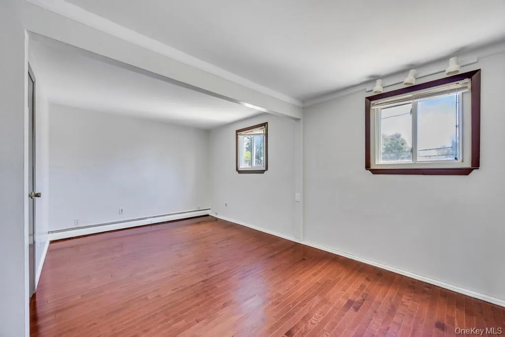 29 Pearsall Street, Babylon, NY, 4 Bedrooms Bedrooms, 7 Rooms Rooms,2 BathroomsBathrooms,Residential,For Rent,Pearsall,0,1009346 29 Pearsall Street, Babylon, NY, 4 Bedrooms Bedrooms, 7 Rooms Rooms,2 BathroomsBathrooms,Residential,For Rent,Pearsall,0,1009346
