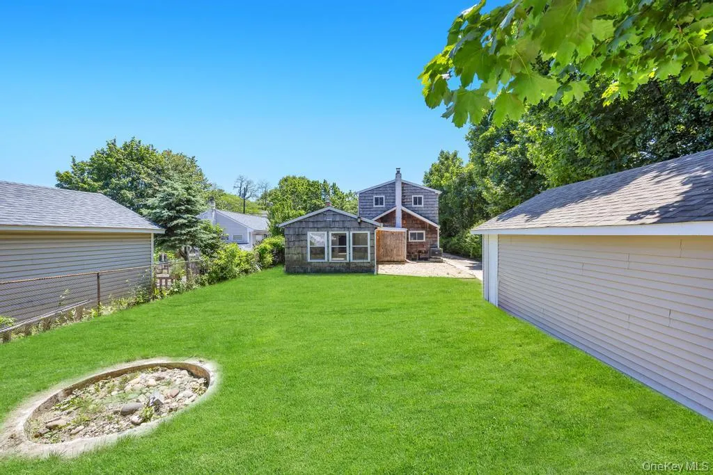 29 Pearsall Street, Babylon, NY, 4 Bedrooms Bedrooms, 7 Rooms Rooms,2 BathroomsBathrooms,Residential,For Rent,Pearsall,0,1009346 29 Pearsall Street, Babylon, NY, 4 Bedrooms Bedrooms, 7 Rooms Rooms,2 BathroomsBathrooms,Residential,For Rent,Pearsall,0,1009346