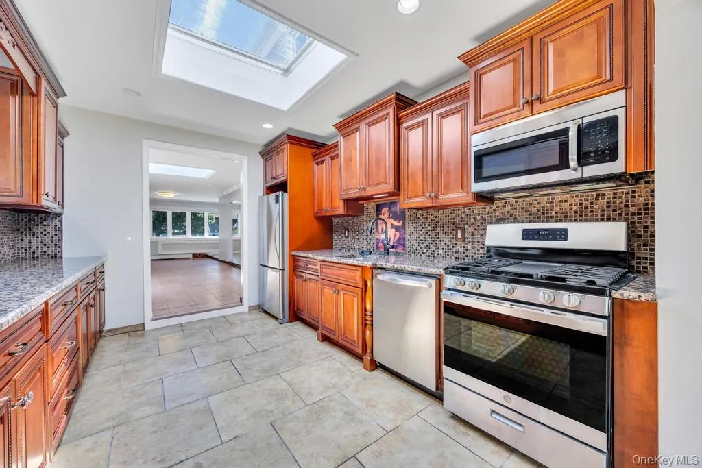 29 Pearsall Street, Babylon, NY, 4 Bedrooms Bedrooms, 7 Rooms Rooms,2 BathroomsBathrooms,Residential,For Rent,Pearsall,0,1009346 29 Pearsall Street, Babylon, NY, 4 Bedrooms Bedrooms, 7 Rooms Rooms,2 BathroomsBathrooms,Residential,For Rent,Pearsall,0,1009346