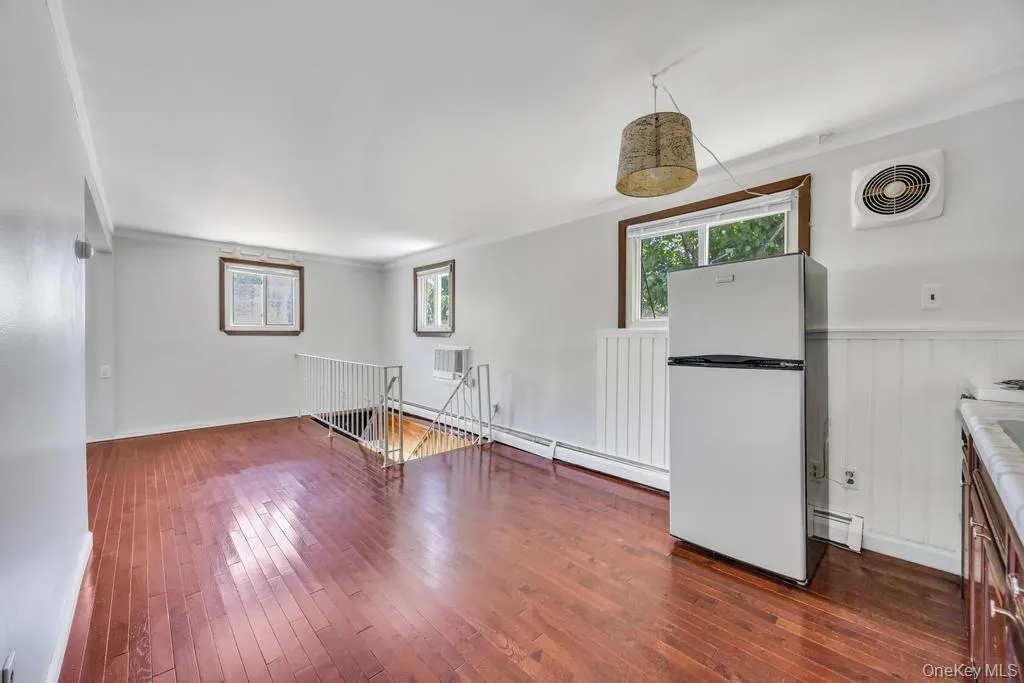 29 Pearsall Street, Babylon, NY, 4 Bedrooms Bedrooms, 7 Rooms Rooms,2 BathroomsBathrooms,Residential,For Rent,Pearsall,0,1009346 29 Pearsall Street, Babylon, NY, 4 Bedrooms Bedrooms, 7 Rooms Rooms,2 BathroomsBathrooms,Residential,For Rent,Pearsall,0,1009346