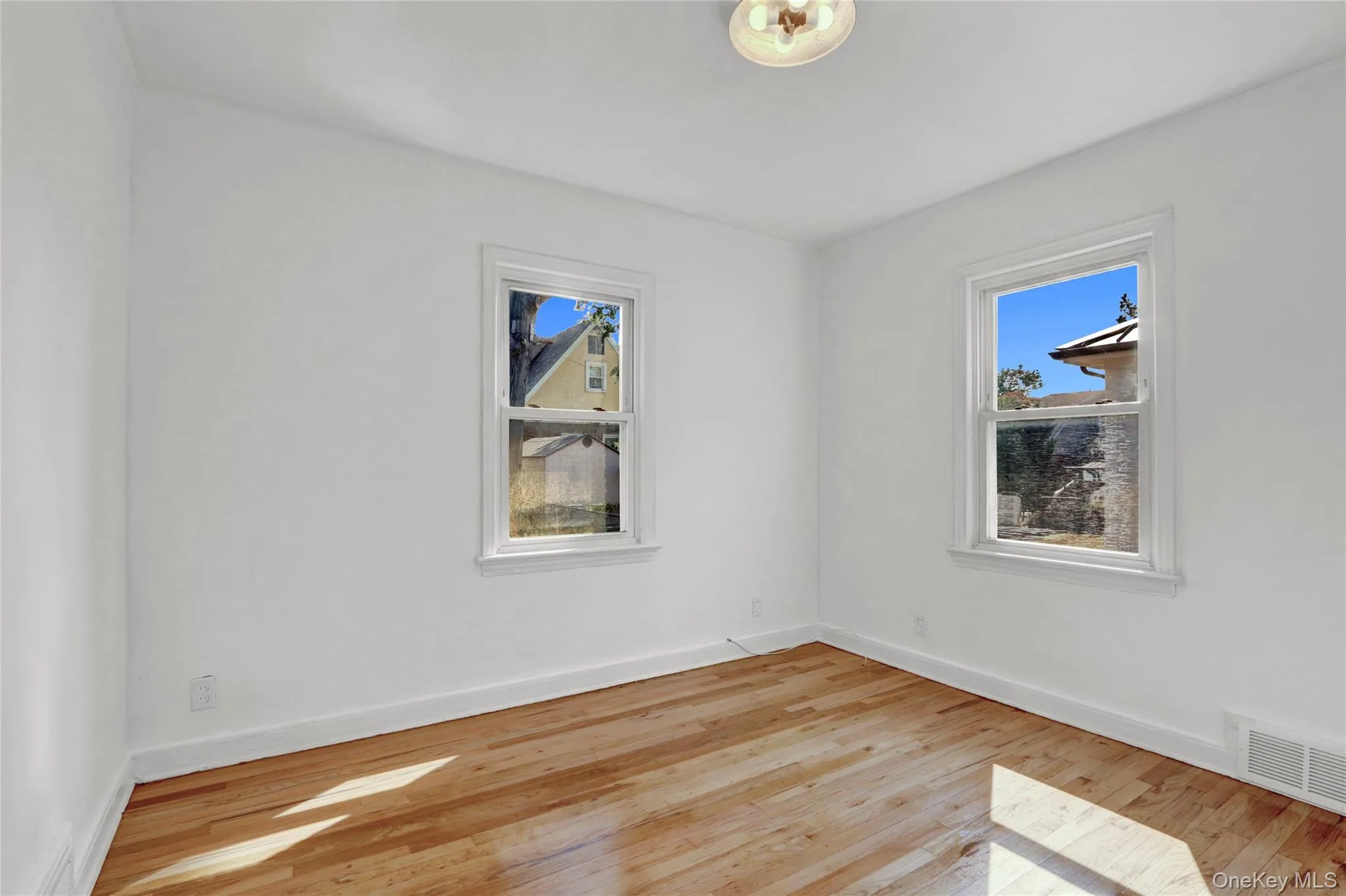 322 Harvard Road, Hempstead, NY, 4 Bedrooms Bedrooms, 7 Rooms Rooms,1 BathroomBathrooms,Residential Lease,For Rent,Harvard,0,1009348 322 Harvard Road, Hempstead, NY, 4 Bedrooms Bedrooms, 7 Rooms Rooms,1 BathroomBathrooms,Residential Lease,For Rent,Harvard,0,1009348