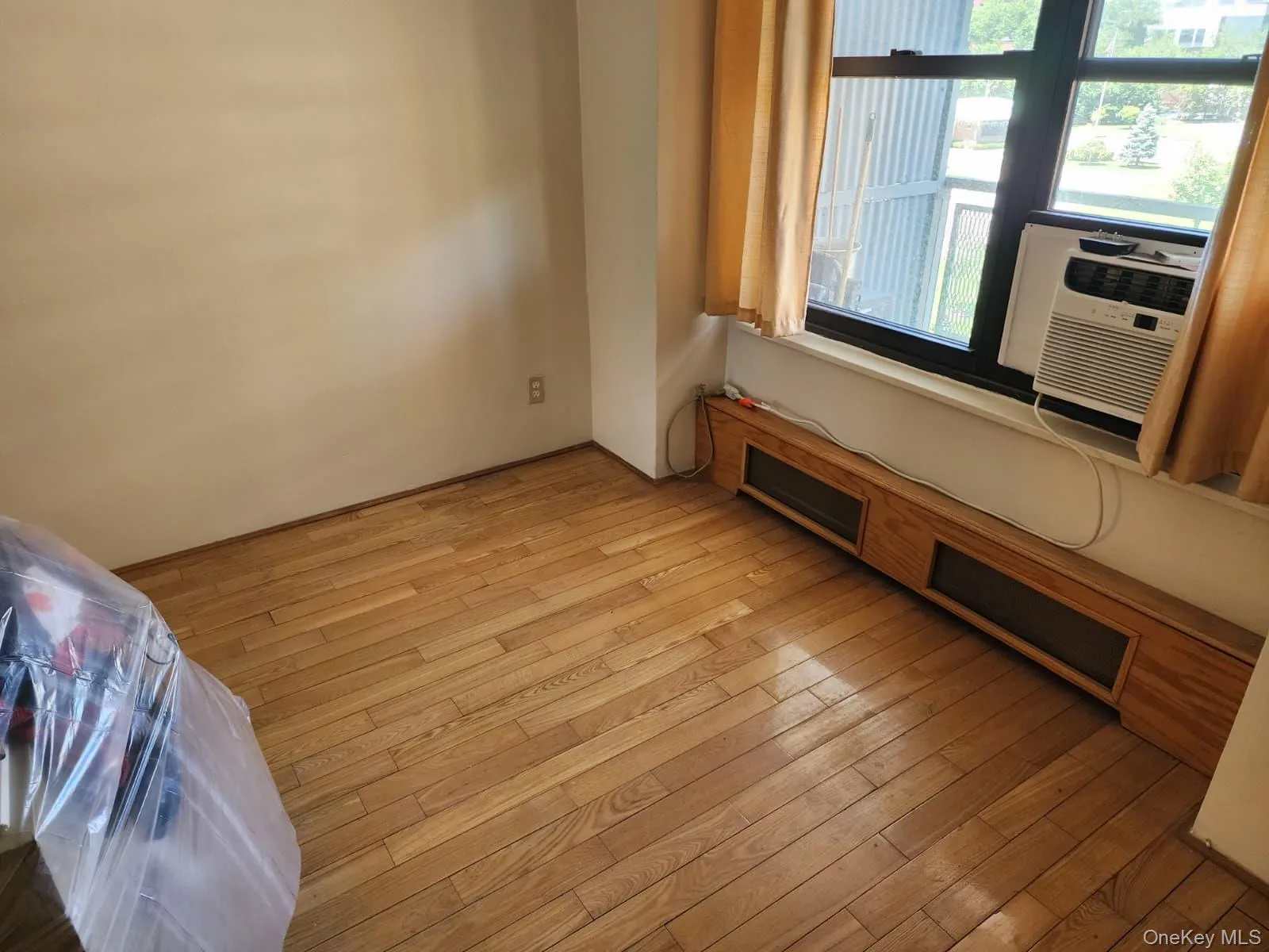 61-45 98th Street, New York, NY, 1 Bedroom Bedrooms, 4 Rooms Rooms,1 BathroomBathrooms,Residential Lease,For Rent,98th,0,1009352 61-45 98th Street, New York, NY, 1 Bedroom Bedrooms, 4 Rooms Rooms,1 BathroomBathrooms,Residential Lease,For Rent,98th,0,1009352