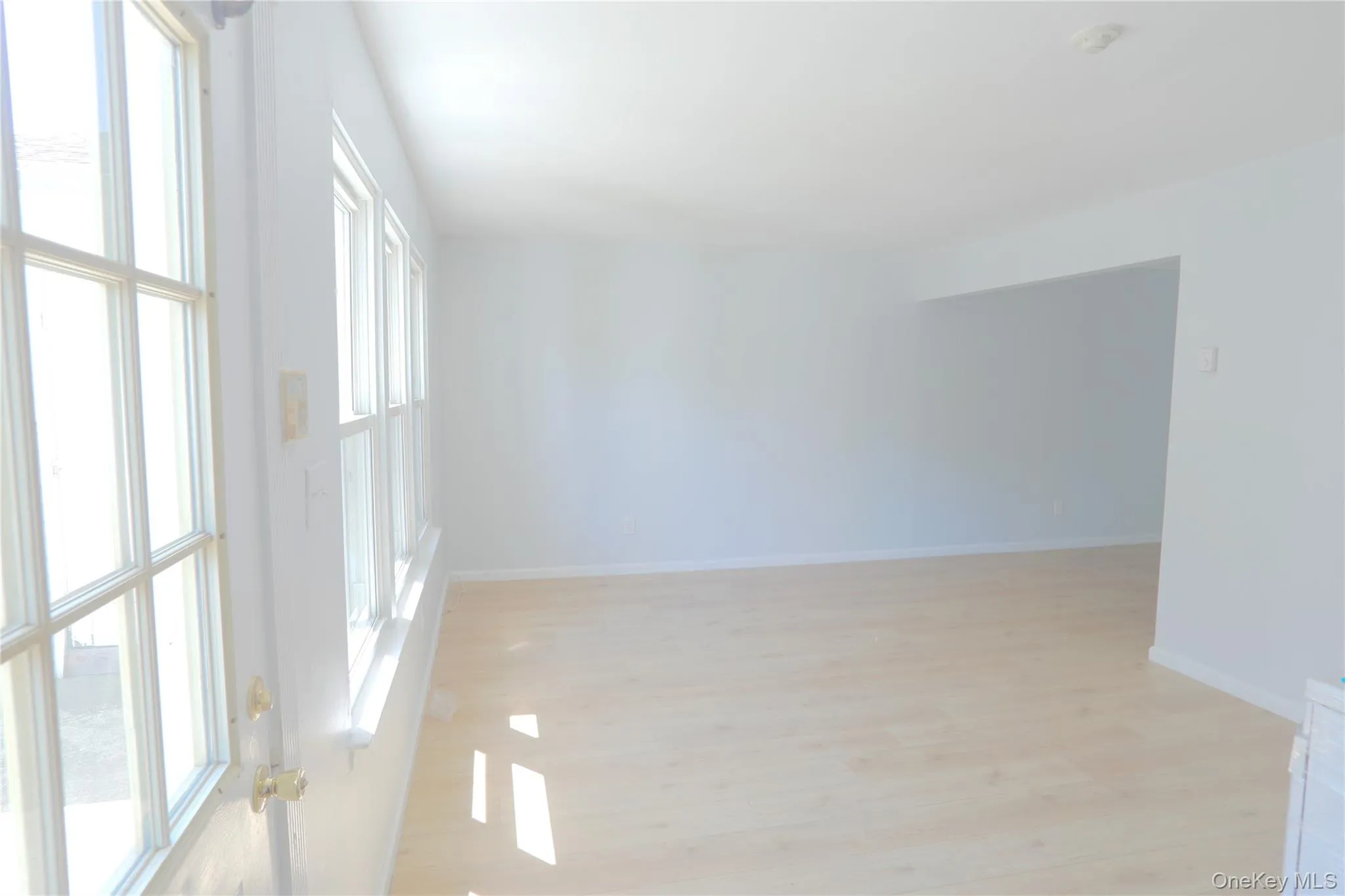 3 Valley Forge Court, Brookhaven, NY, 2 Bedrooms Bedrooms, 5 Rooms Rooms,1 BathroomBathrooms,Residential,For Rent,Valley Forge,0,1009354 3 Valley Forge Court, Brookhaven, NY, 2 Bedrooms Bedrooms, 5 Rooms Rooms,1 BathroomBathrooms,Residential,For Rent,Valley Forge,0,1009354