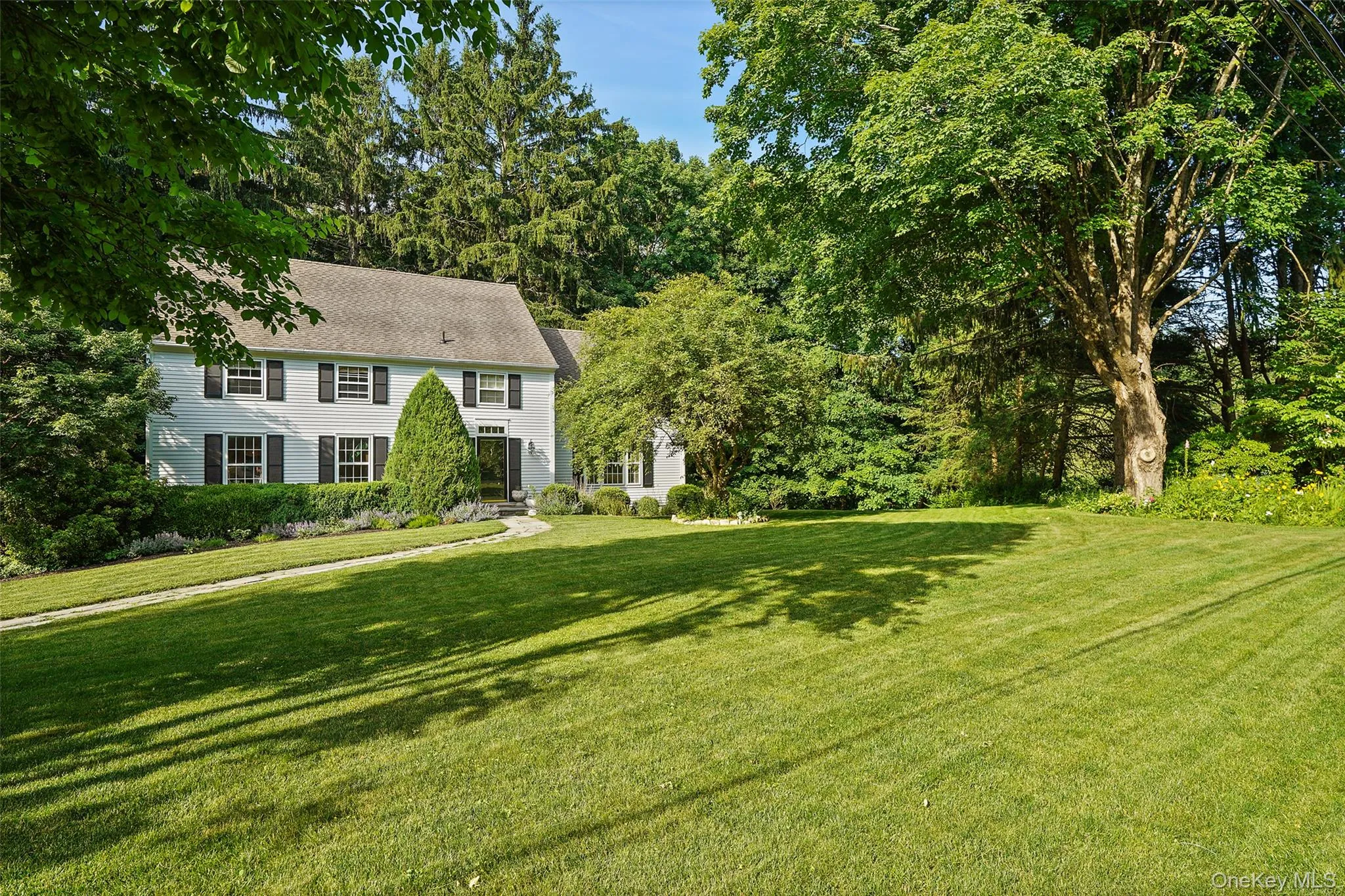 Front of home, large front and side yard Front of home, large front and side yard