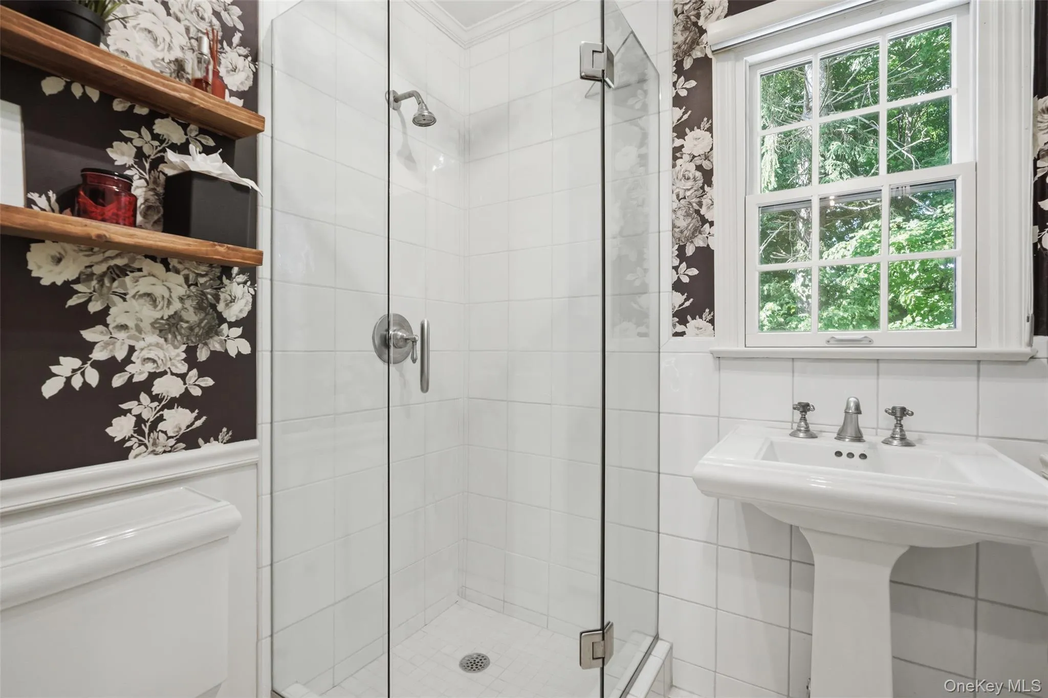 First floor full bathroom. First floor full bathroom.