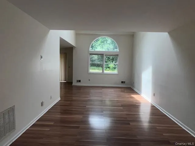 12 Deer Crossing Drive, Fishkill, NY, 2 Bedrooms Bedrooms, 6 Rooms Rooms,2 BathroomsBathrooms,Residential,For Rent,Deer Crossing,0,KEY1009356 12 Deer Crossing Drive, Fishkill, NY, 2 Bedrooms Bedrooms, 6 Rooms Rooms,2 BathroomsBathrooms,Residential,For Rent,Deer Crossing,0,KEY1009356