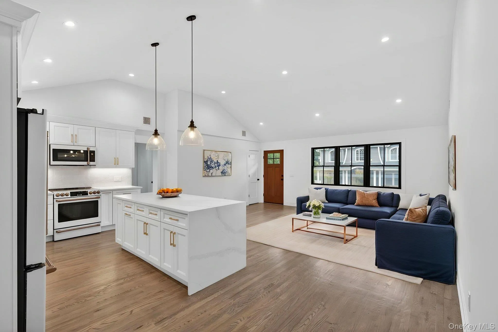 85 Kenneth Avenue, Huntington, NY, 4 Bedrooms Bedrooms, 7 Rooms Rooms,2 BathroomsBathrooms,Residential,For Rent,Kenneth,0,1009359 85 Kenneth Avenue, Huntington, NY, 4 Bedrooms Bedrooms, 7 Rooms Rooms,2 BathroomsBathrooms,Residential,For Rent,Kenneth,0,1009359