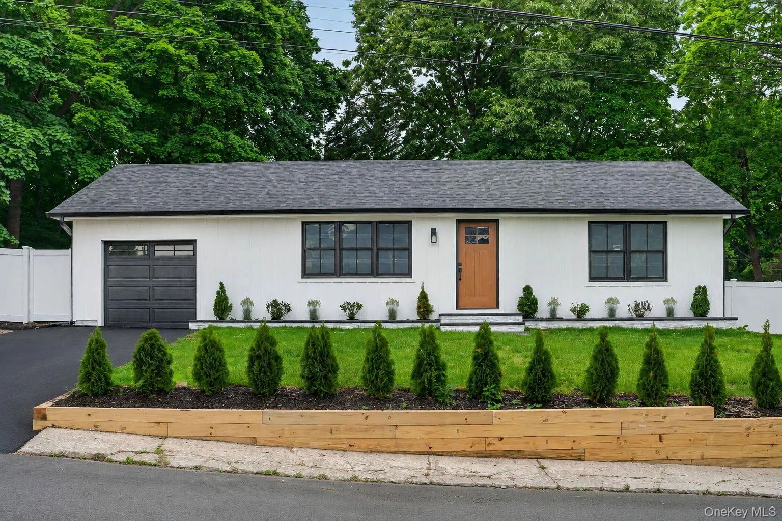 85 Kenneth Avenue, Huntington, NY, 4 Bedrooms Bedrooms, 7 Rooms Rooms,2 BathroomsBathrooms,Residential,For Rent,Kenneth,0,1009359 85 Kenneth Avenue, Huntington, NY, 4 Bedrooms Bedrooms, 7 Rooms Rooms,2 BathroomsBathrooms,Residential,For Rent,Kenneth,0,1009359