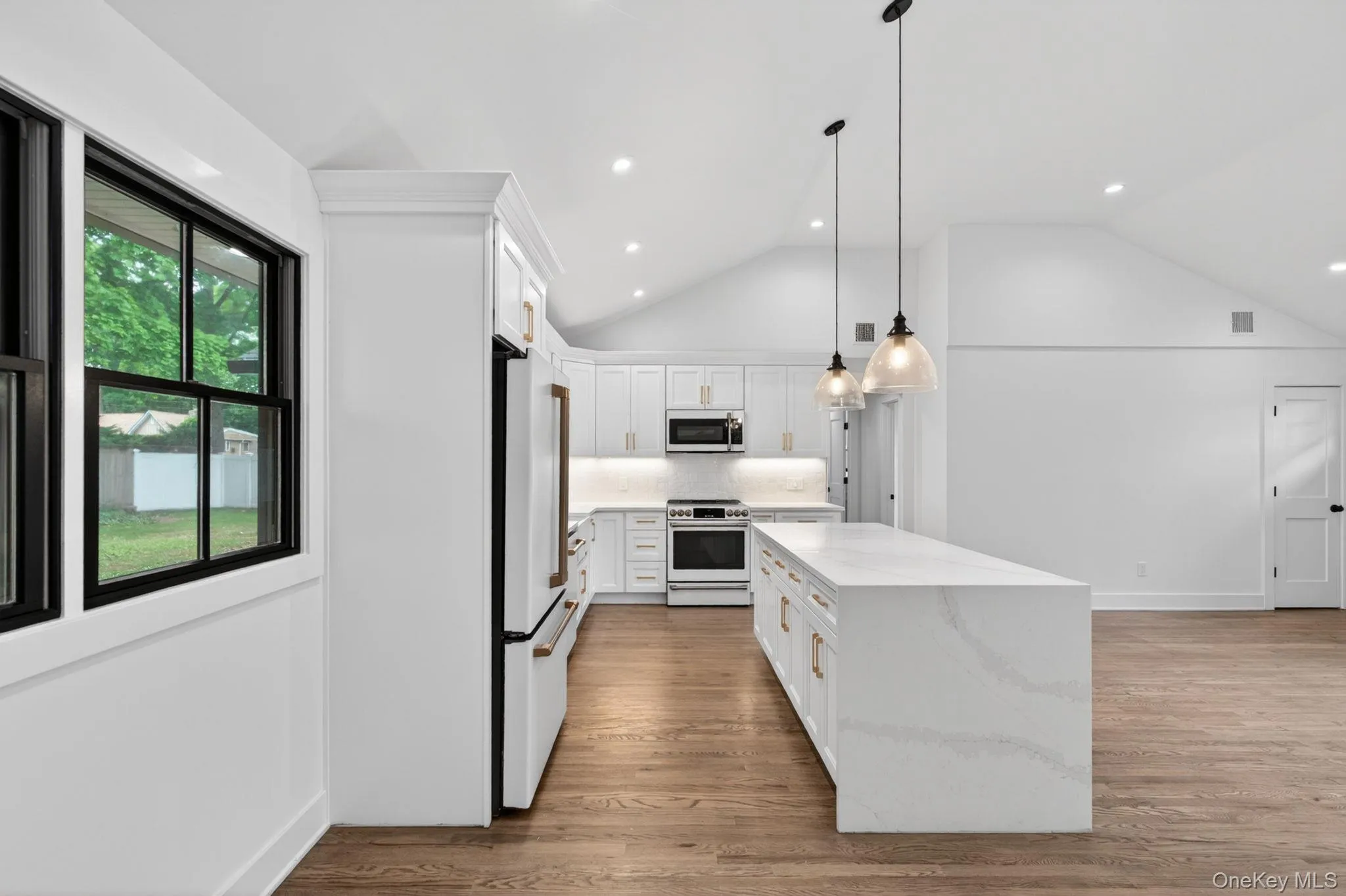 85 Kenneth Avenue, Huntington, NY, 4 Bedrooms Bedrooms, 7 Rooms Rooms,2 BathroomsBathrooms,Residential,For Rent,Kenneth,0,1009359 85 Kenneth Avenue, Huntington, NY, 4 Bedrooms Bedrooms, 7 Rooms Rooms,2 BathroomsBathrooms,Residential,For Rent,Kenneth,0,1009359