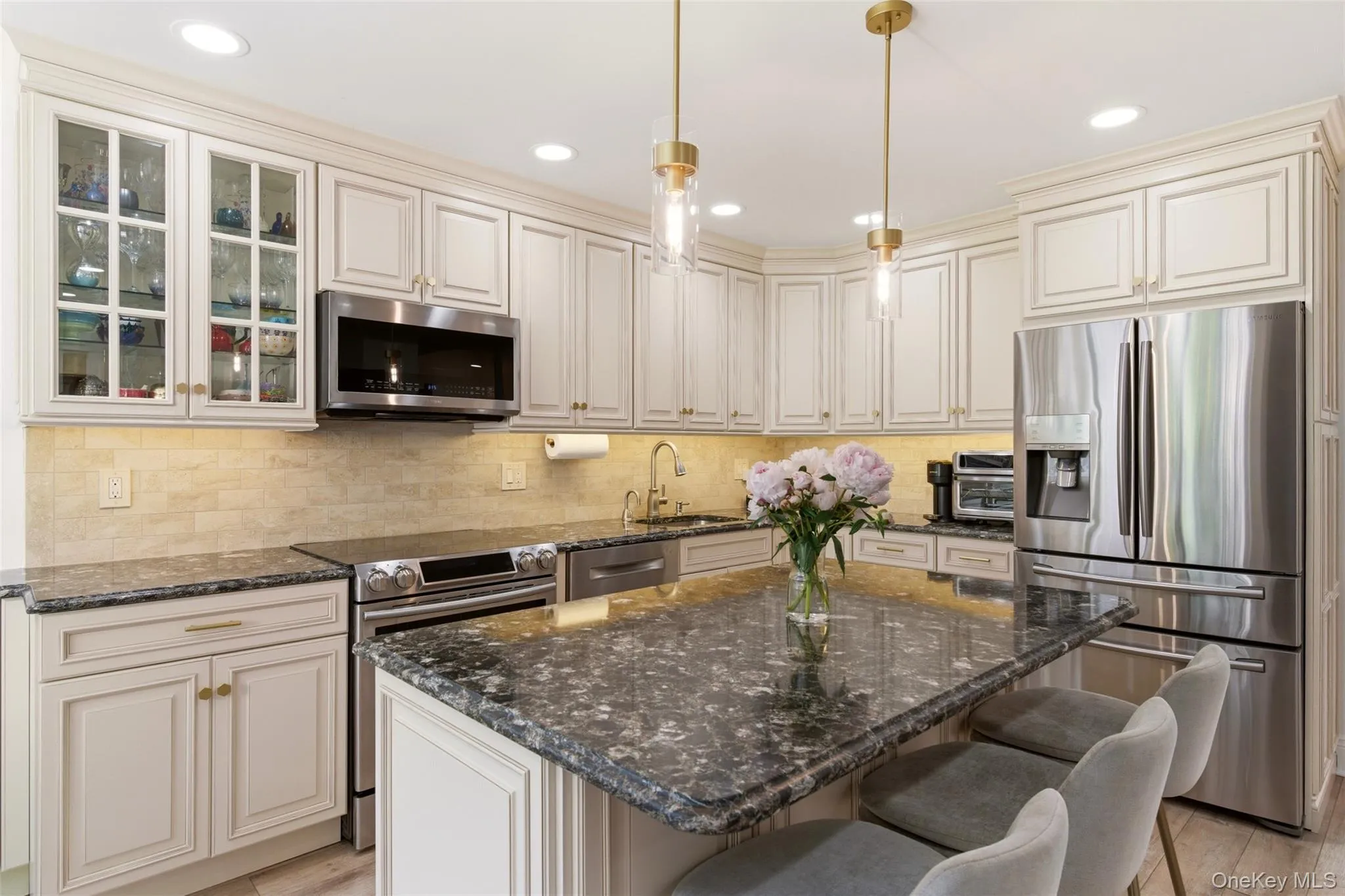 67 Villas Circle, Huntington, NY, 3 Bedrooms Bedrooms, 6 Rooms Rooms,2 BathroomsBathrooms,Residential,For Rent,Villas,0,1009369 67 Villas Circle, Huntington, NY, 3 Bedrooms Bedrooms, 6 Rooms Rooms,2 BathroomsBathrooms,Residential,For Rent,Villas,0,1009369