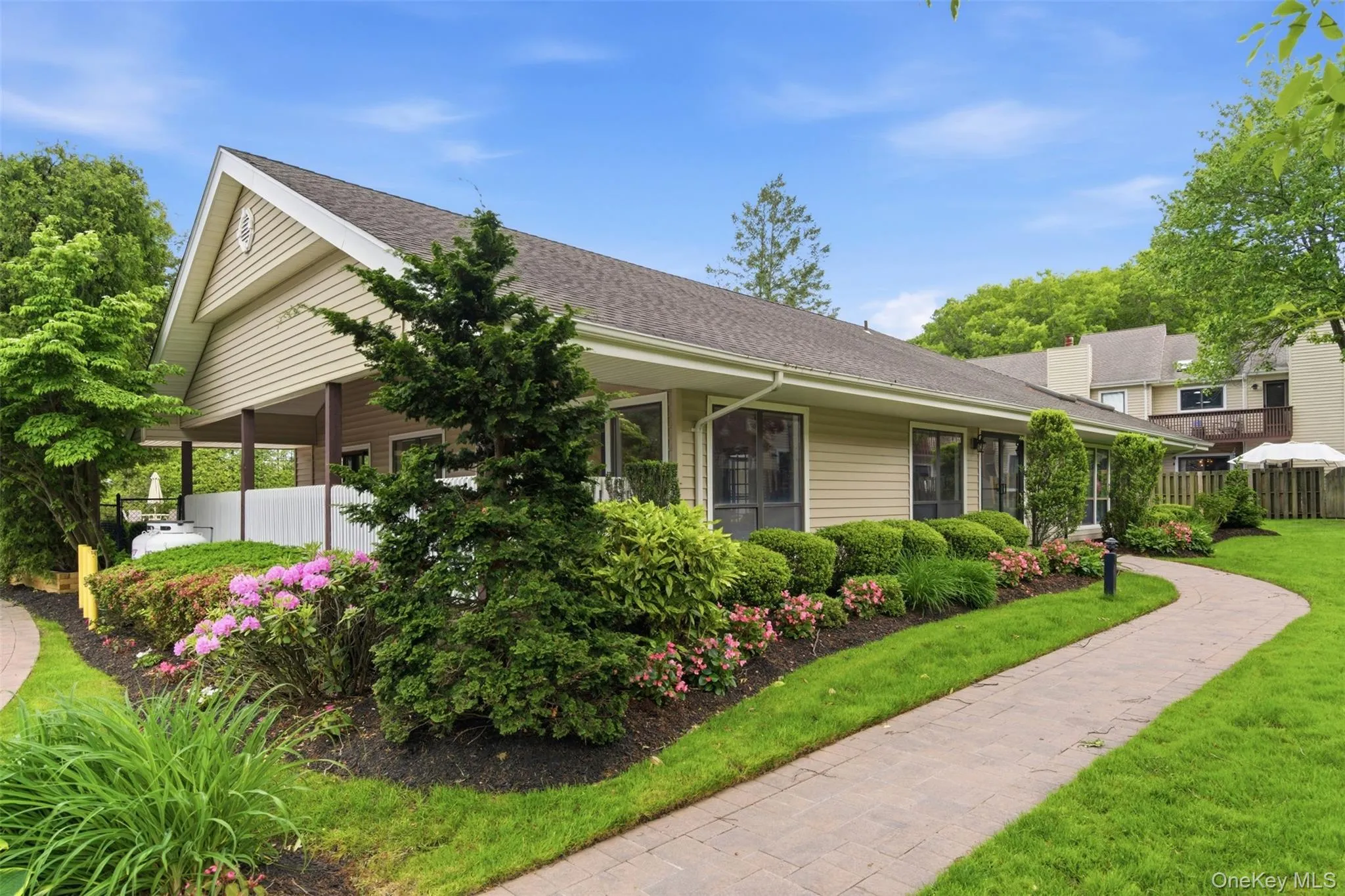 67 Villas Circle, Huntington, NY, 3 Bedrooms Bedrooms, 6 Rooms Rooms,2 BathroomsBathrooms,Residential,For Rent,Villas,0,1009369 67 Villas Circle, Huntington, NY, 3 Bedrooms Bedrooms, 6 Rooms Rooms,2 BathroomsBathrooms,Residential,For Rent,Villas,0,1009369