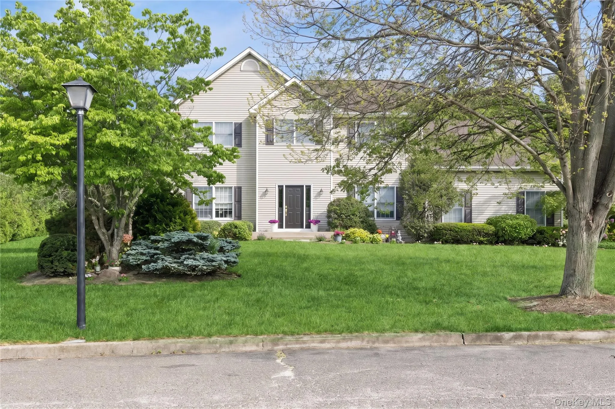 3 Naomi Court, Huntington, NY, 5 Bedrooms Bedrooms, 11 Rooms Rooms,4 BathroomsBathrooms,Residential,For Rent,Naomi,0,1009376 3 Naomi Court, Huntington, NY, 5 Bedrooms Bedrooms, 11 Rooms Rooms,4 BathroomsBathrooms,Residential,For Rent,Naomi,0,1009376