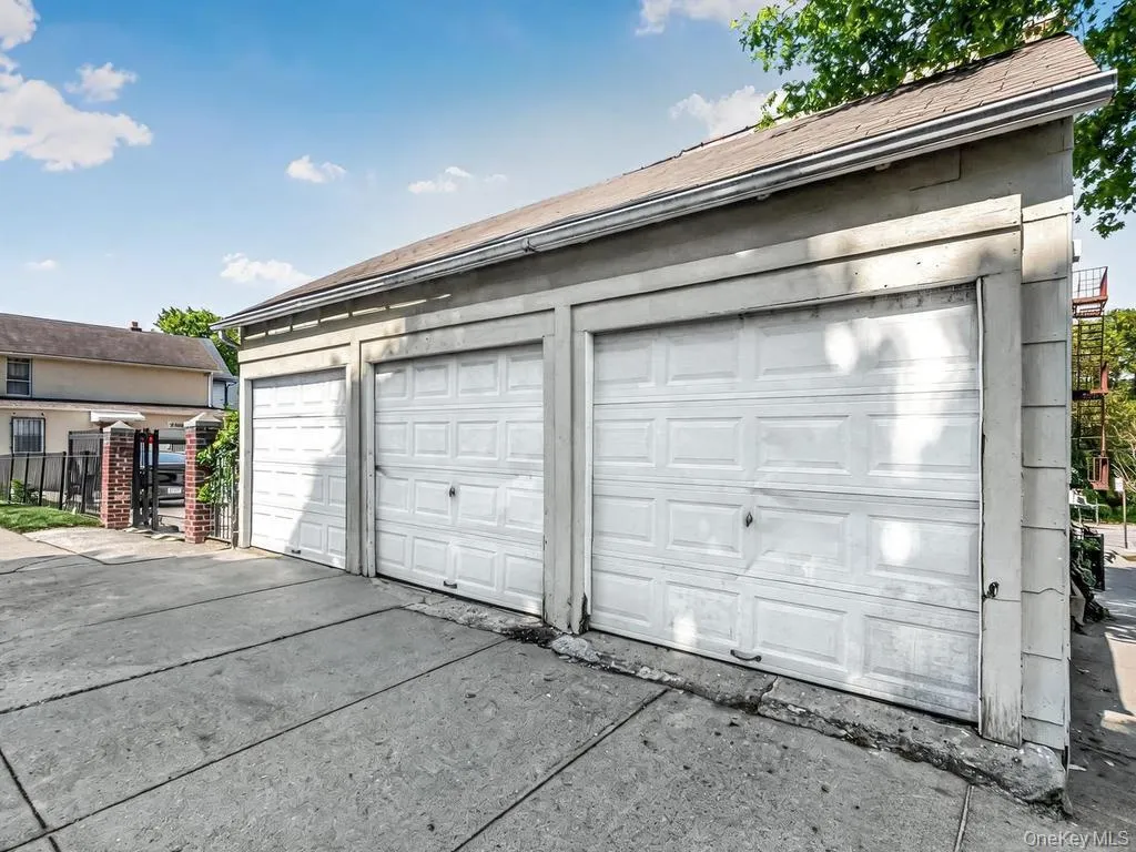 636 219th Street, New York, NY, 2 Bedrooms Bedrooms, 7 Rooms Rooms,2 BathroomsBathrooms,Residential,For Rent,219th,0,1009378 636 219th Street, New York, NY, 2 Bedrooms Bedrooms, 7 Rooms Rooms,2 BathroomsBathrooms,Residential,For Rent,219th,0,1009378