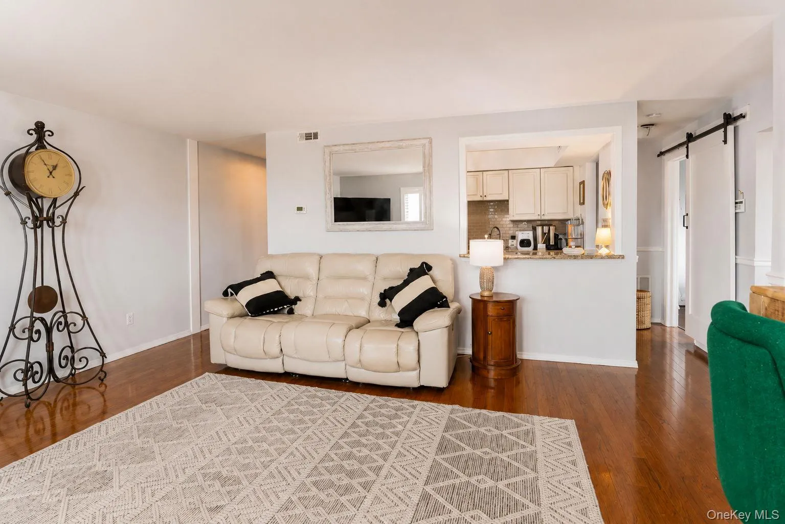 350 Water Street, Newburgh (city), NY, 2 Bedrooms Bedrooms, 5 Rooms Rooms,1 BathroomBathrooms,Residential,For Rent,Water,0,1009381 350 Water Street, Newburgh (city), NY, 2 Bedrooms Bedrooms, 5 Rooms Rooms,1 BathroomBathrooms,Residential,For Rent,Water,0,1009381
