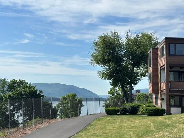 350 Water Street, Newburgh (city), NY, 2 Bedrooms Bedrooms, 5 Rooms Rooms,1 BathroomBathrooms,Residential,For Rent,Water,0,1009381 350 Water Street, Newburgh (city), NY, 2 Bedrooms Bedrooms, 5 Rooms Rooms,1 BathroomBathrooms,Residential,For Rent,Water,0,1009381