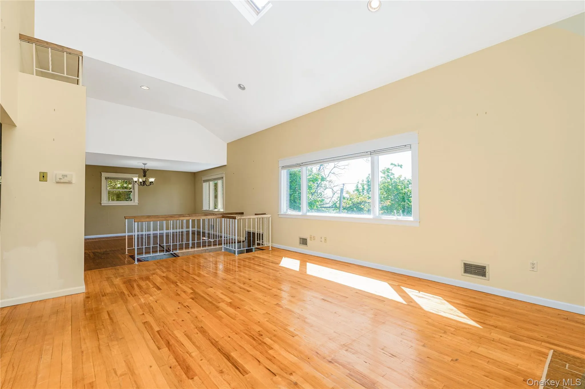 Vaulted ceilings above wood-finish flooring Vaulted ceilings above wood-finish flooring