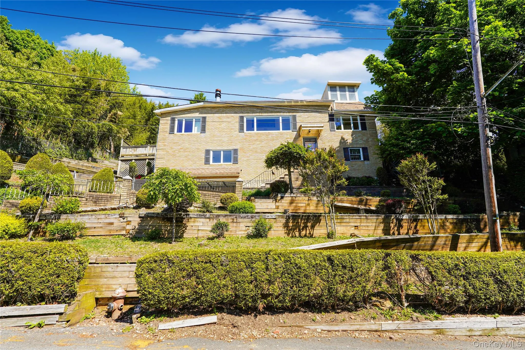 215 Coverly Avenue, New York, NY, 4 Bedrooms Bedrooms, 8 Rooms Rooms,3 BathroomsBathrooms,Residential,For Rent,Coverly,0,1009383 215 Coverly Avenue, New York, NY, 4 Bedrooms Bedrooms, 8 Rooms Rooms,3 BathroomsBathrooms,Residential,For Rent,Coverly,0,1009383