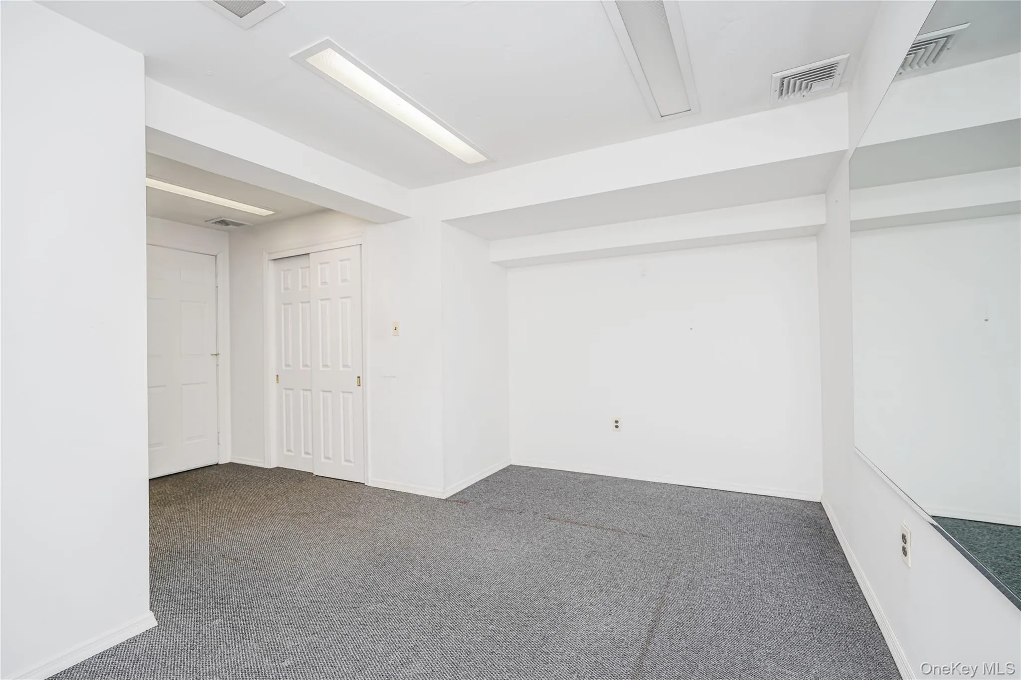 215 Coverly Avenue, New York, NY, 4 Bedrooms Bedrooms, 8 Rooms Rooms,3 BathroomsBathrooms,Residential,For Rent,Coverly,0,1009383 215 Coverly Avenue, New York, NY, 4 Bedrooms Bedrooms, 8 Rooms Rooms,3 BathroomsBathrooms,Residential,For Rent,Coverly,0,1009383