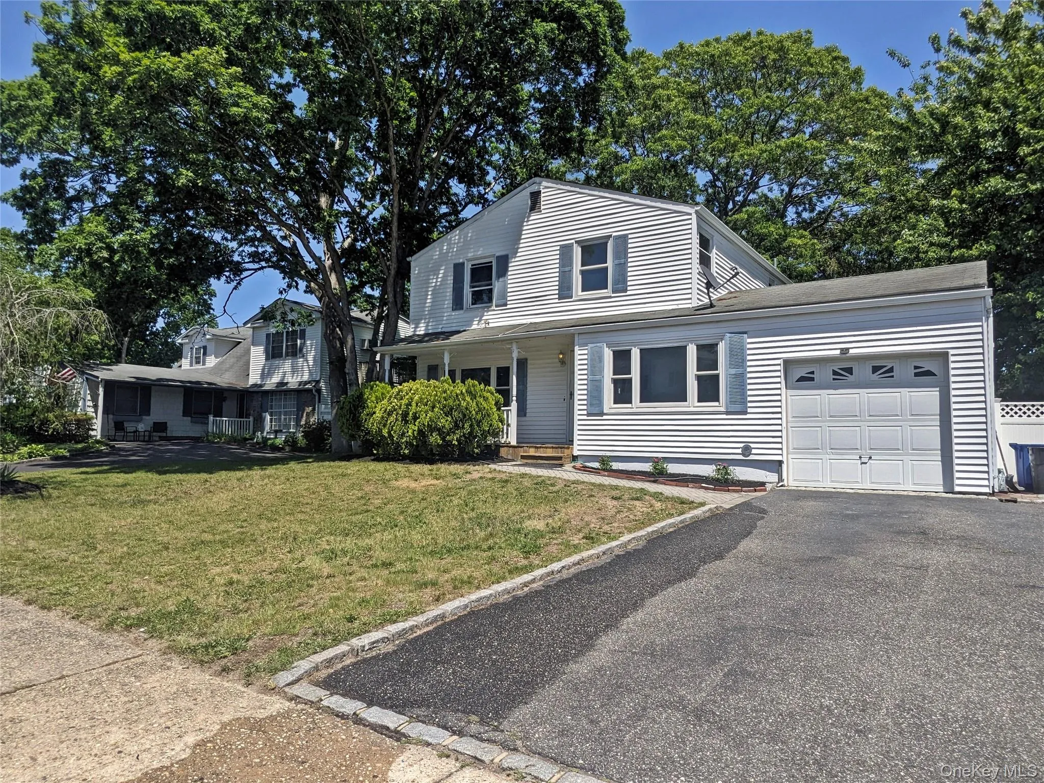17 Belair Road, Brookhaven, NY, 5 Bedrooms Bedrooms, 7 Rooms Rooms,2 BathroomsBathrooms,Residential,For Rent,Belair,0,1009384 17 Belair Road, Brookhaven, NY, 5 Bedrooms Bedrooms, 7 Rooms Rooms,2 BathroomsBathrooms,Residential,For Rent,Belair,0,1009384