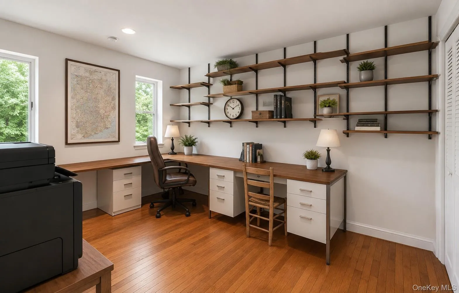Office-virtually retouched Office-virtually retouched
