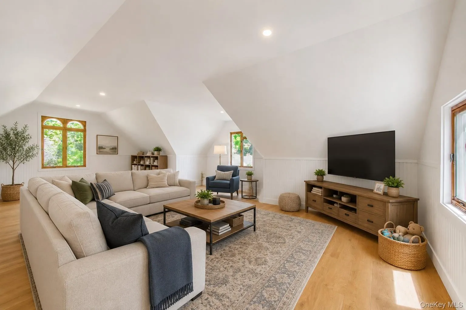 3rd level Potential-virtually retouched as a living area 3rd level Potential-virtually retouched as a living area