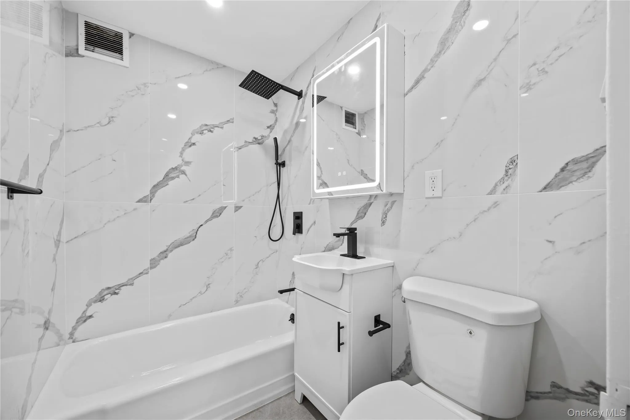 3125 Tibbett Avenue, New York, NY, 1 Bedroom Bedrooms, 3 Rooms Rooms,1 BathroomBathrooms,Residential,For Rent,Tibbett,0,1009396 3125 Tibbett Avenue, New York, NY, 1 Bedroom Bedrooms, 3 Rooms Rooms,1 BathroomBathrooms,Residential,For Rent,Tibbett,0,1009396