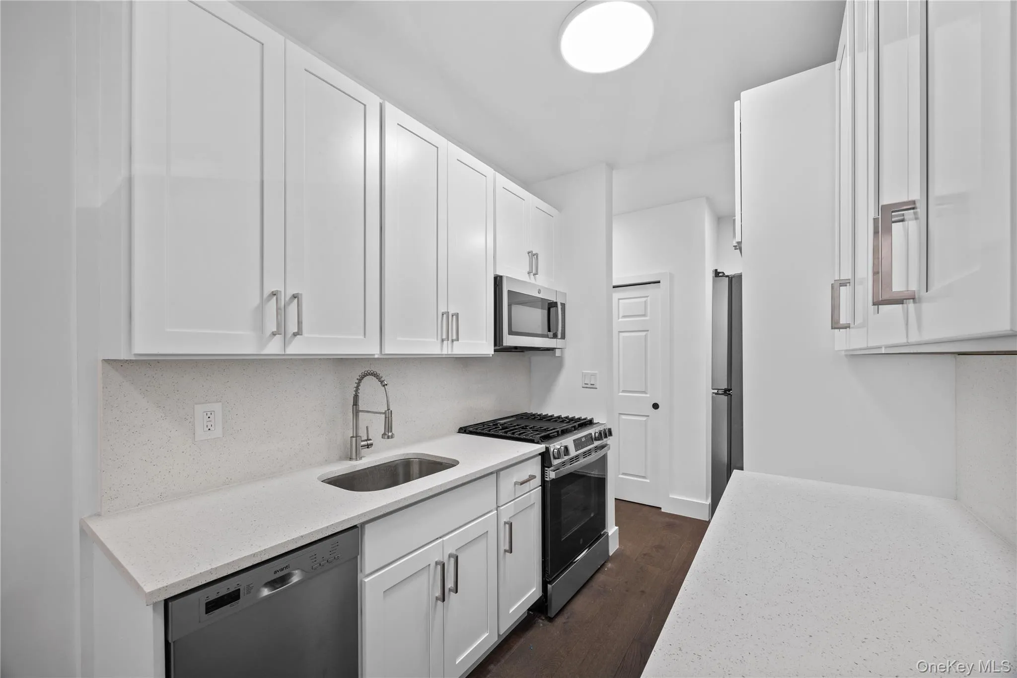 3125 Tibbett Avenue, New York, NY, 1 Bedroom Bedrooms, 3 Rooms Rooms,1 BathroomBathrooms,Residential,For Rent,Tibbett,0,1009396 3125 Tibbett Avenue, New York, NY, 1 Bedroom Bedrooms, 3 Rooms Rooms,1 BathroomBathrooms,Residential,For Rent,Tibbett,0,1009396
