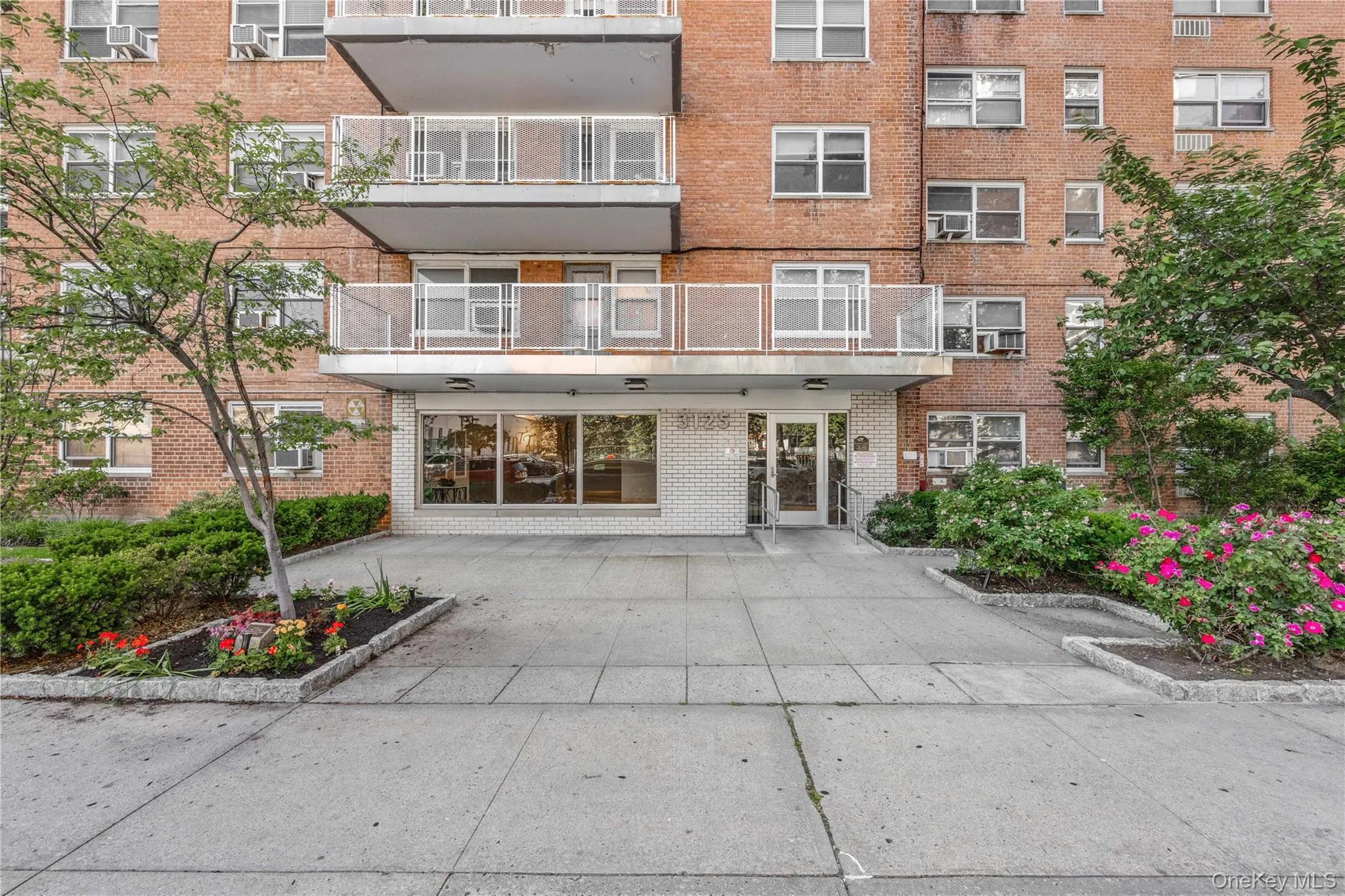 3125 Tibbett Avenue, New York, NY, 1 Bedroom Bedrooms, 3 Rooms Rooms,1 BathroomBathrooms,Residential,For Rent,Tibbett,0,1009396 3125 Tibbett Avenue, New York, NY, 1 Bedroom Bedrooms, 3 Rooms Rooms,1 BathroomBathrooms,Residential,For Rent,Tibbett,0,1009396