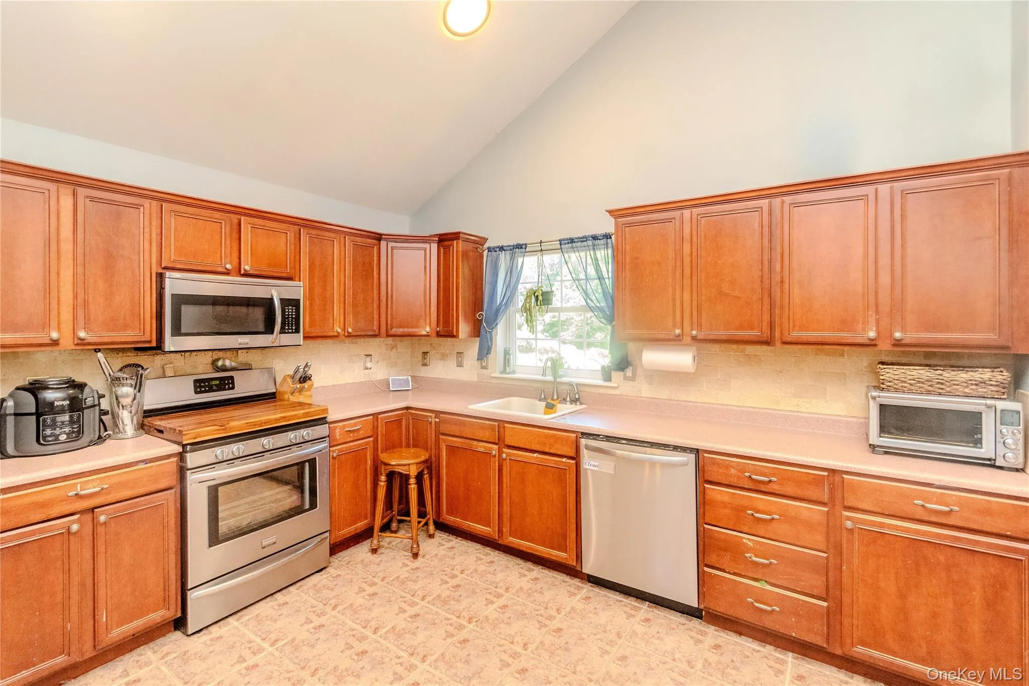 310 Gillespie Street, Crawford, NY, 3 Bedrooms Bedrooms, 11 Rooms Rooms,3 BathroomsBathrooms,Residential,For Rent,Gillespie,0,1009400 310 Gillespie Street, Crawford, NY, 3 Bedrooms Bedrooms, 11 Rooms Rooms,3 BathroomsBathrooms,Residential,For Rent,Gillespie,0,1009400
