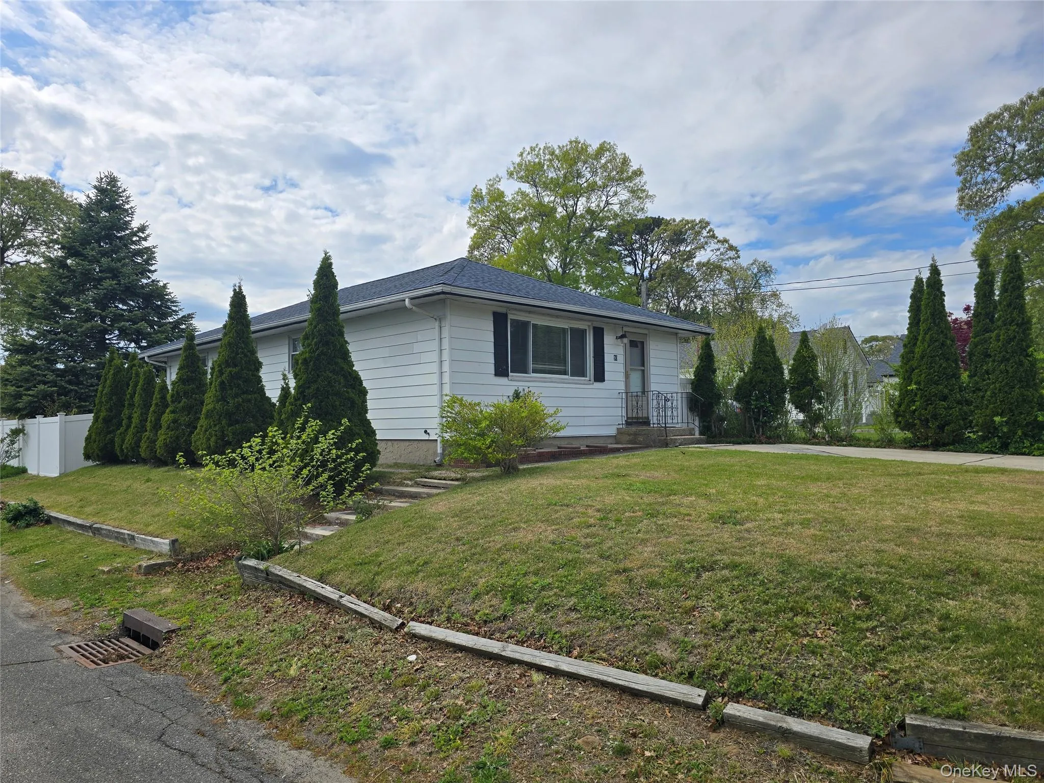 90 Blue Point Road, Brookhaven, NY, 3 Bedrooms Bedrooms, 8 Rooms Rooms,3 BathroomsBathrooms,Residential Lease,For Rent,Blue Point,0,1009401 90 Blue Point Road, Brookhaven, NY, 3 Bedrooms Bedrooms, 8 Rooms Rooms,3 BathroomsBathrooms,Residential Lease,For Rent,Blue Point,0,1009401