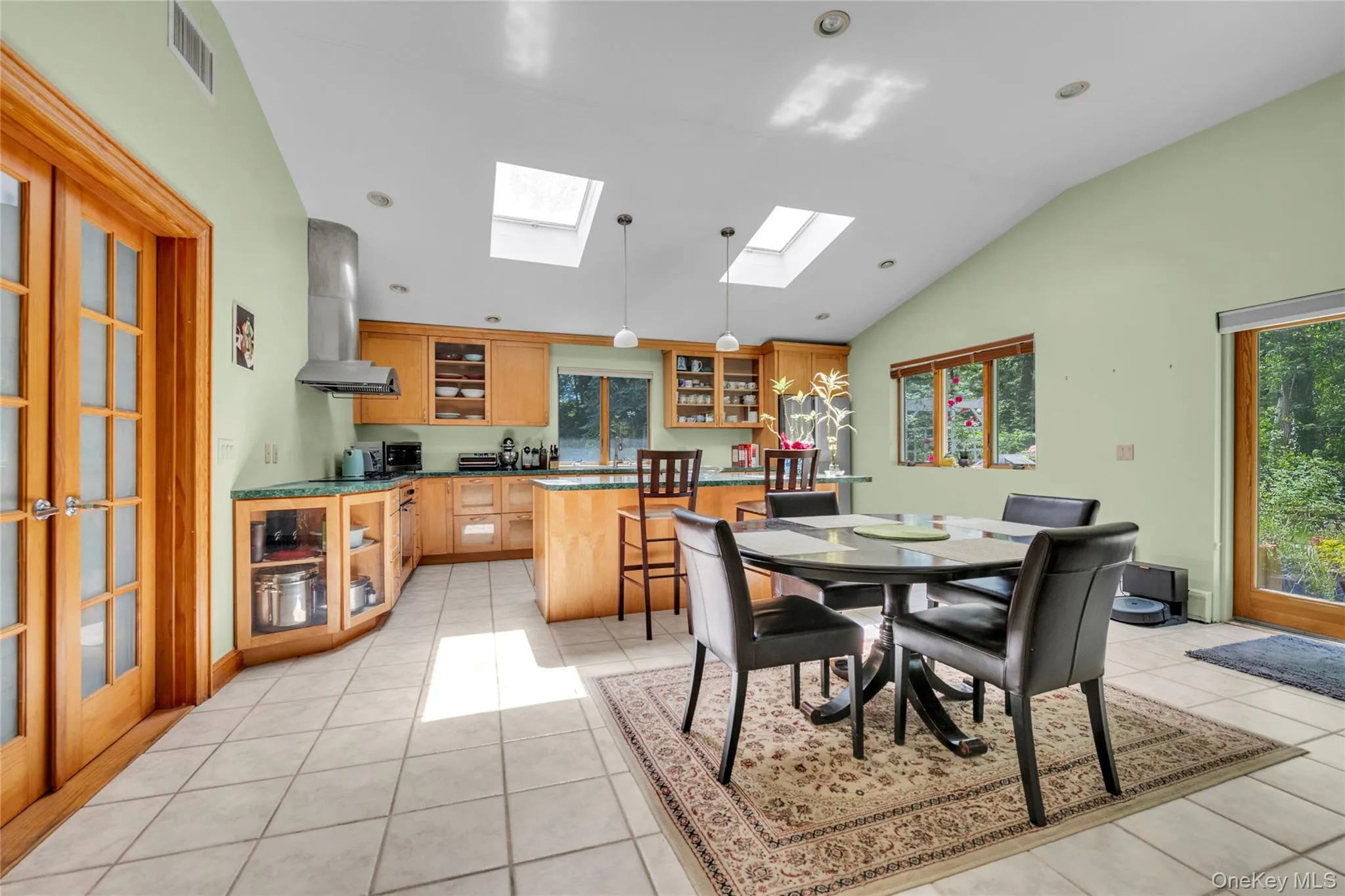 5 Eden Roc Drive, Oyster Bay, NY, 3 Bedrooms Bedrooms, 8 Rooms Rooms,2 BathroomsBathrooms,Residential,For Rent,Eden Roc,0,1009402 5 Eden Roc Drive, Oyster Bay, NY, 3 Bedrooms Bedrooms, 8 Rooms Rooms,2 BathroomsBathrooms,Residential,For Rent,Eden Roc,0,1009402