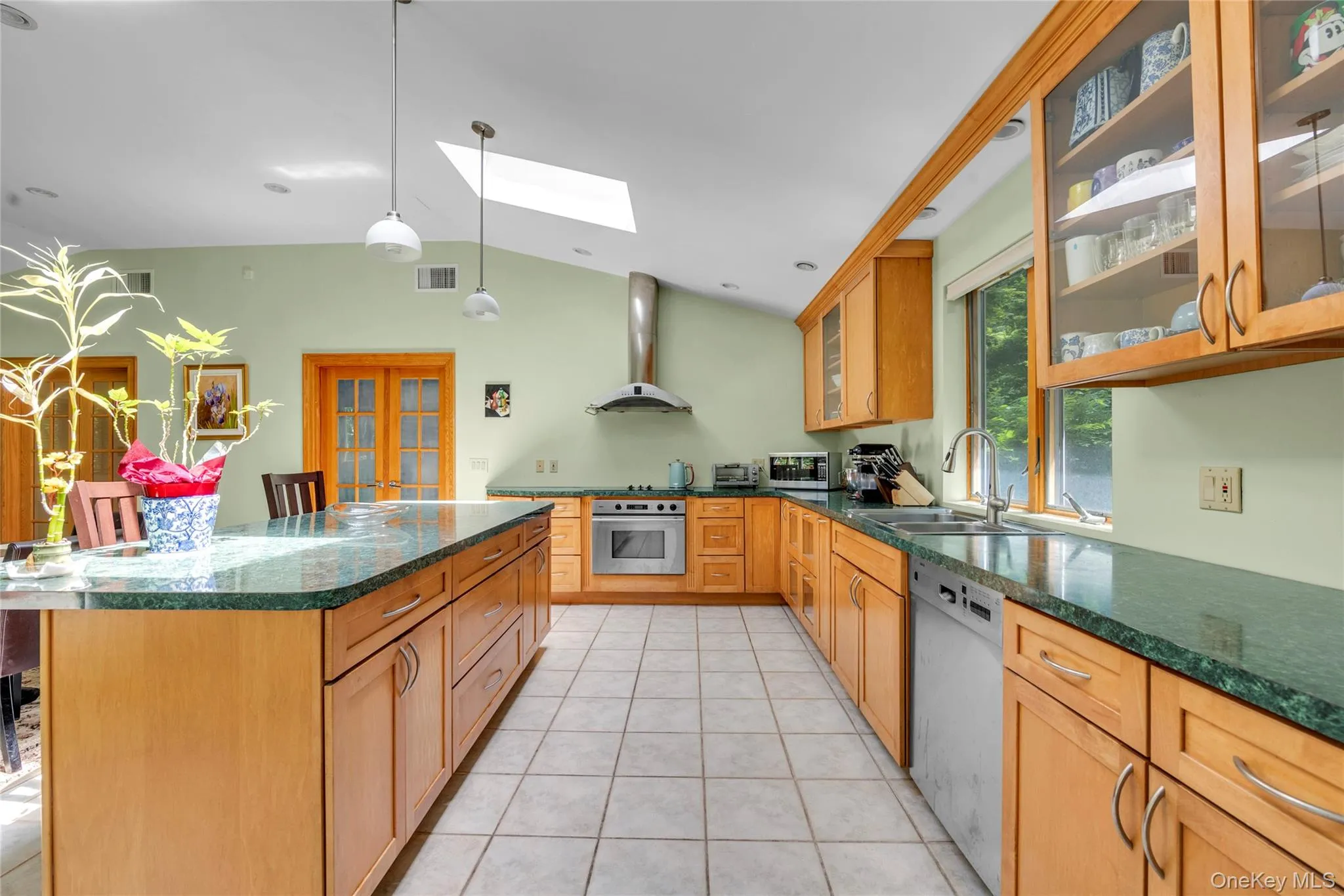 5 Eden Roc Drive, Oyster Bay, NY, 3 Bedrooms Bedrooms, 8 Rooms Rooms,2 BathroomsBathrooms,Residential,For Rent,Eden Roc,0,1009402 5 Eden Roc Drive, Oyster Bay, NY, 3 Bedrooms Bedrooms, 8 Rooms Rooms,2 BathroomsBathrooms,Residential,For Rent,Eden Roc,0,1009402