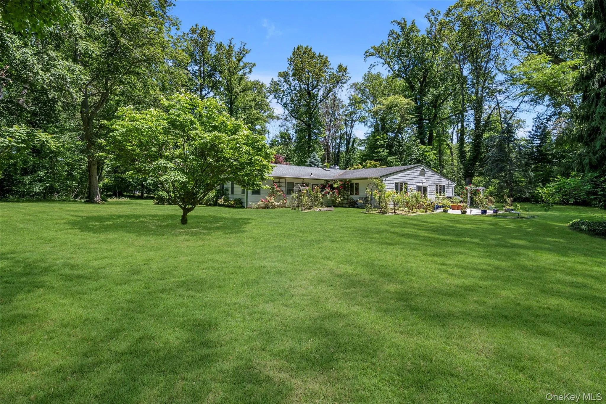 5 Eden Roc Drive, Oyster Bay, NY, 3 Bedrooms Bedrooms, 8 Rooms Rooms,2 BathroomsBathrooms,Residential,For Rent,Eden Roc,0,1009402 5 Eden Roc Drive, Oyster Bay, NY, 3 Bedrooms Bedrooms, 8 Rooms Rooms,2 BathroomsBathrooms,Residential,For Rent,Eden Roc,0,1009402