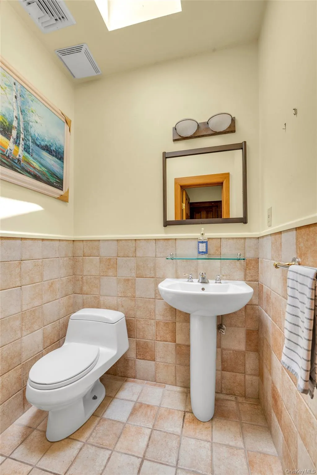 5 Eden Roc Drive, Oyster Bay, NY, 3 Bedrooms Bedrooms, 8 Rooms Rooms,2 BathroomsBathrooms,Residential,For Rent,Eden Roc,0,1009402 5 Eden Roc Drive, Oyster Bay, NY, 3 Bedrooms Bedrooms, 8 Rooms Rooms,2 BathroomsBathrooms,Residential,For Rent,Eden Roc,0,1009402