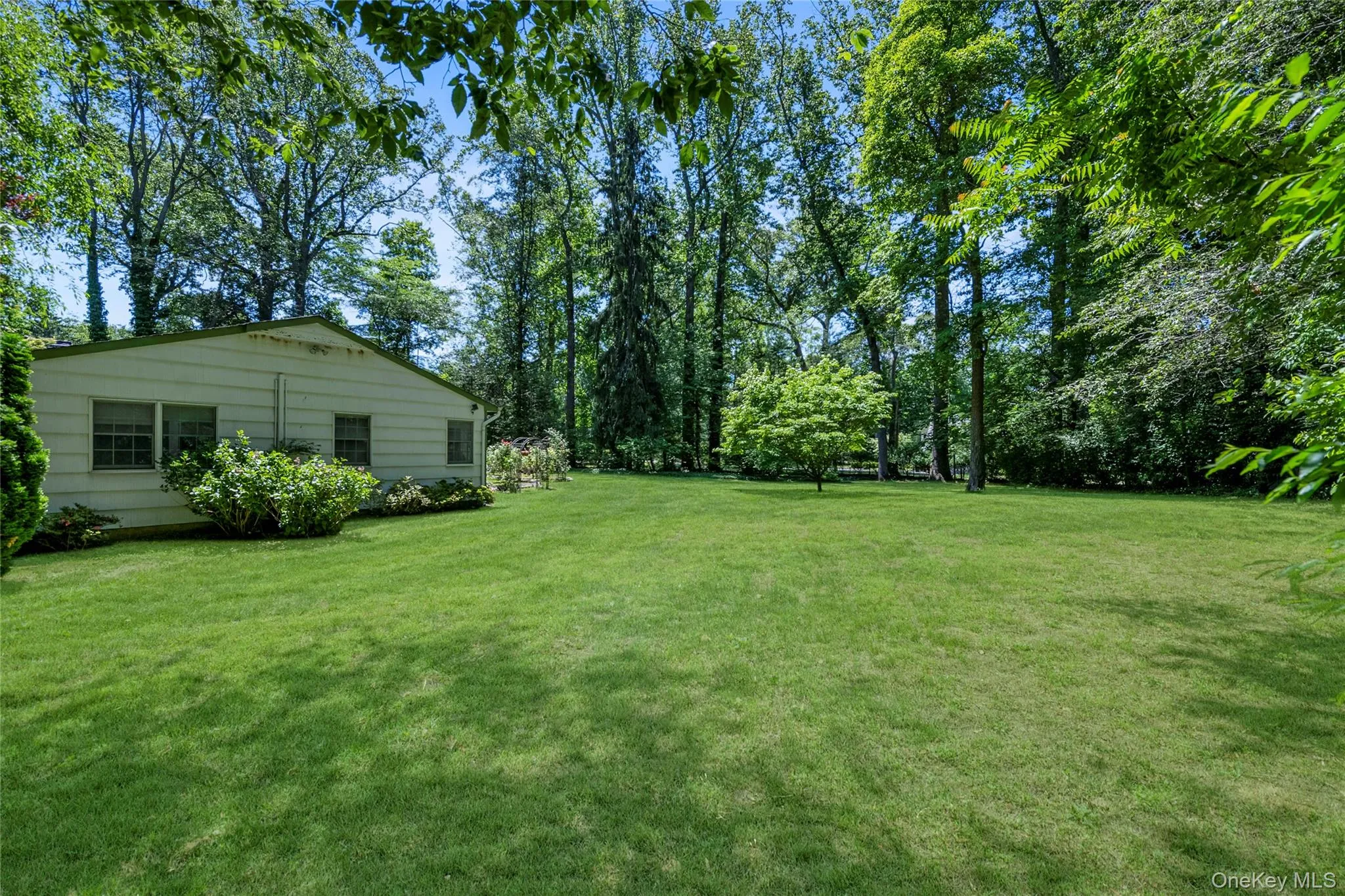 5 Eden Roc Drive, Oyster Bay, NY, 3 Bedrooms Bedrooms, 8 Rooms Rooms,2 BathroomsBathrooms,Residential,For Rent,Eden Roc,0,1009402 5 Eden Roc Drive, Oyster Bay, NY, 3 Bedrooms Bedrooms, 8 Rooms Rooms,2 BathroomsBathrooms,Residential,For Rent,Eden Roc,0,1009402