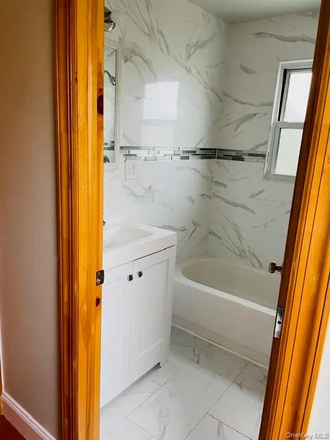 1620 Radcliff Avenue, New York, NY, 3 Bedrooms Bedrooms, 5 Rooms Rooms,1 BathroomBathrooms,Residential,For Rent,Radcliff,0,1009405 1620 Radcliff Avenue, New York, NY, 3 Bedrooms Bedrooms, 5 Rooms Rooms,1 BathroomBathrooms,Residential,For Rent,Radcliff,0,1009405