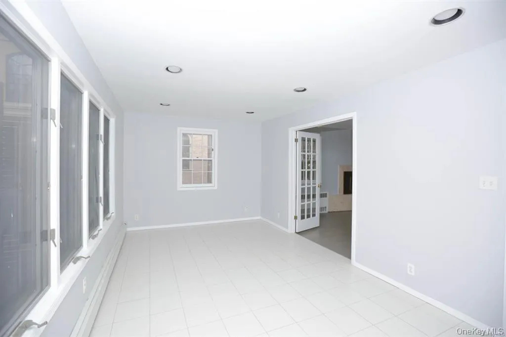18714 Aberdeen Road, New York, NY, 4 Bedrooms Bedrooms, 9 Rooms Rooms,3 BathroomsBathrooms,Residential,For Rent,Aberdeen,0,1009406 18714 Aberdeen Road, New York, NY, 4 Bedrooms Bedrooms, 9 Rooms Rooms,3 BathroomsBathrooms,Residential,For Rent,Aberdeen,0,1009406