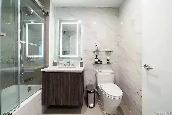 33-66 Farrington, New York, NY, 2 Bedrooms Bedrooms, 5 Rooms Rooms,2 BathroomsBathrooms,Residential,For Rent,Farrington,0,1009415 33-66 Farrington, New York, NY, 2 Bedrooms Bedrooms, 5 Rooms Rooms,2 BathroomsBathrooms,Residential,For Rent,Farrington,0,1009415