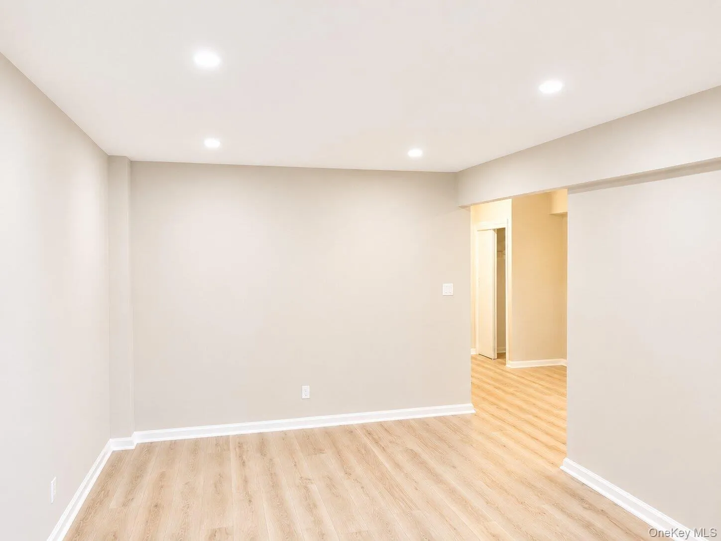 28-02 Parsons Blvd, New York, NY, 2 Bedrooms Bedrooms, 4 Rooms Rooms,1 BathroomBathrooms,Residential,For Rent,Parsons Blvd,0,1009416 28-02 Parsons Blvd, New York, NY, 2 Bedrooms Bedrooms, 4 Rooms Rooms,1 BathroomBathrooms,Residential,For Rent,Parsons Blvd,0,1009416