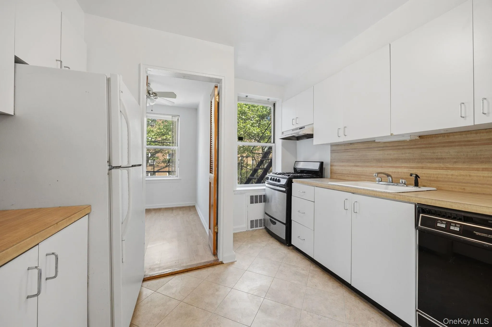 105-24 67 Avenue, New York, NY, 2 Rooms Rooms,1 BathroomBathrooms,Residential,For Rent,67,0,1009433 105-24 67 Avenue, New York, NY, 2 Rooms Rooms,1 BathroomBathrooms,Residential,For Rent,67,0,1009433
