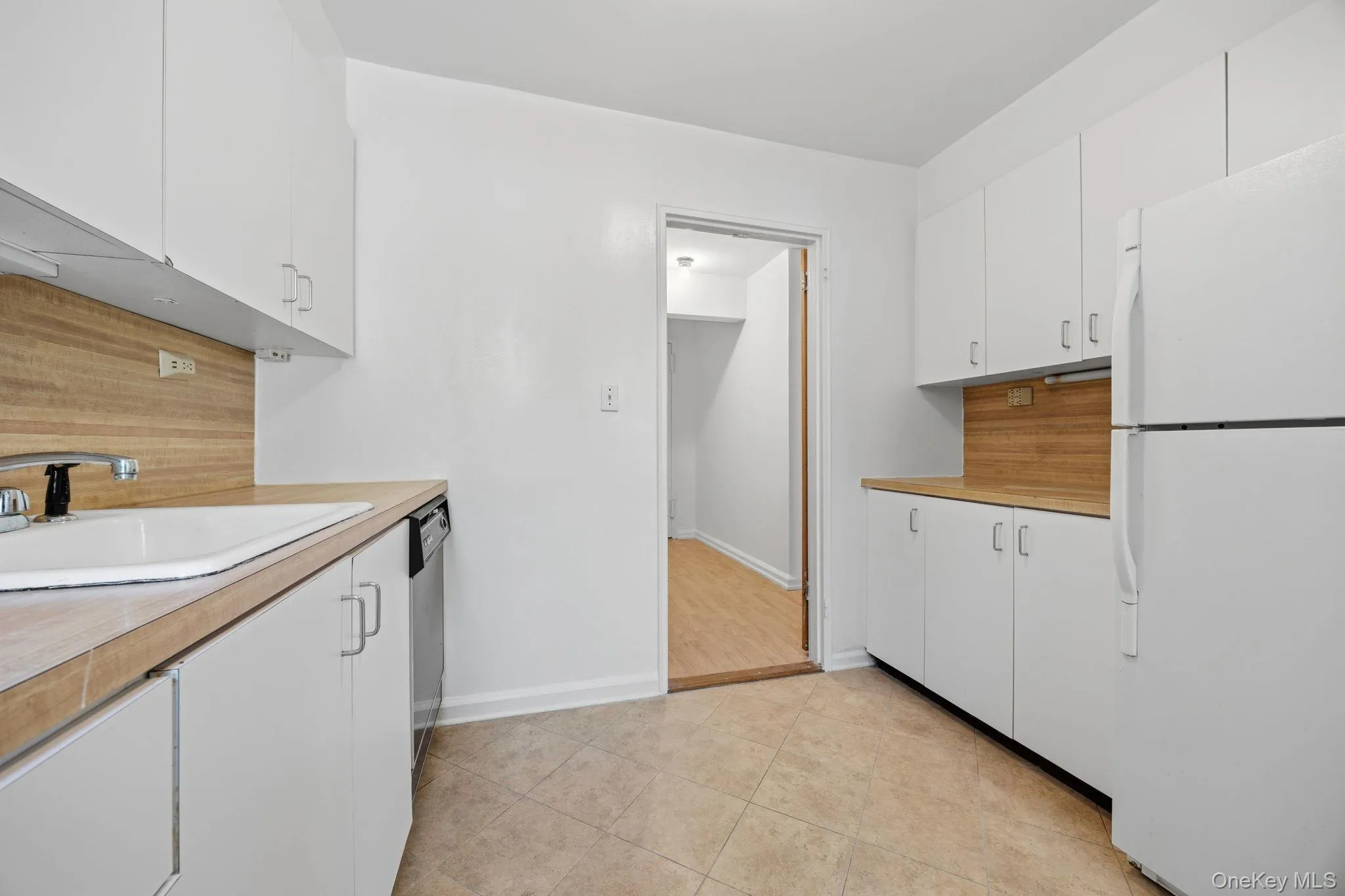 105-24 67 Avenue, New York, NY, 2 Rooms Rooms,1 BathroomBathrooms,Residential,For Rent,67,0,1009433 105-24 67 Avenue, New York, NY, 2 Rooms Rooms,1 BathroomBathrooms,Residential,For Rent,67,0,1009433