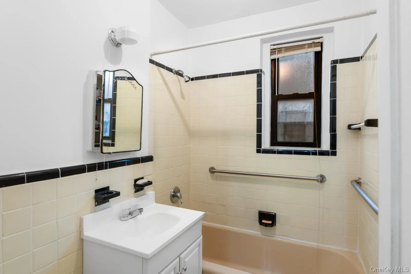 35-16 85th street, New York, NY, 1 Bedroom Bedrooms, 3 Rooms Rooms,1 BathroomBathrooms,Residential,For Rent,85th street,0,1009436 35-16 85th street, New York, NY, 1 Bedroom Bedrooms, 3 Rooms Rooms,1 BathroomBathrooms,Residential,For Rent,85th street,0,1009436