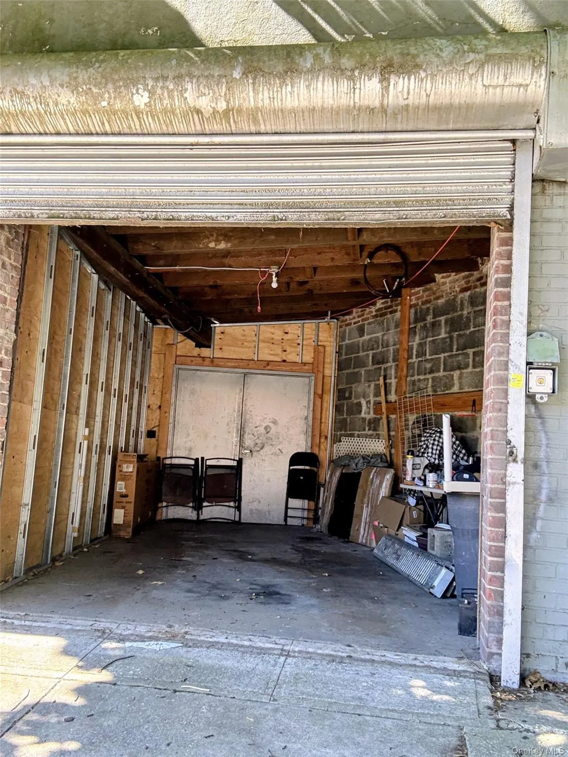 7432 Calamus Avenue, New York, NY, 4 Bedrooms Bedrooms, 10 Rooms Rooms,3 BathroomsBathrooms,Residential,For Rent,Calamus,0,KEY1009439 7432 Calamus Avenue, New York, NY, 4 Bedrooms Bedrooms, 10 Rooms Rooms,3 BathroomsBathrooms,Residential,For Rent,Calamus,0,KEY1009439