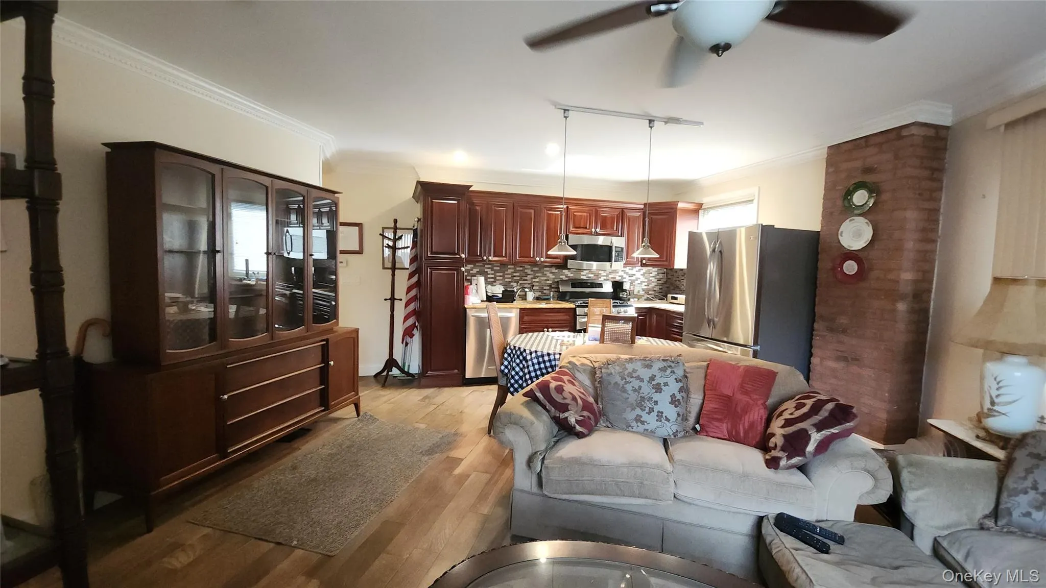 7432 Calamus Avenue, New York, NY, 4 Bedrooms Bedrooms, 10 Rooms Rooms,3 BathroomsBathrooms,Residential,For Rent,Calamus,0,1009439 7432 Calamus Avenue, New York, NY, 4 Bedrooms Bedrooms, 10 Rooms Rooms,3 BathroomsBathrooms,Residential,For Rent,Calamus,0,1009439