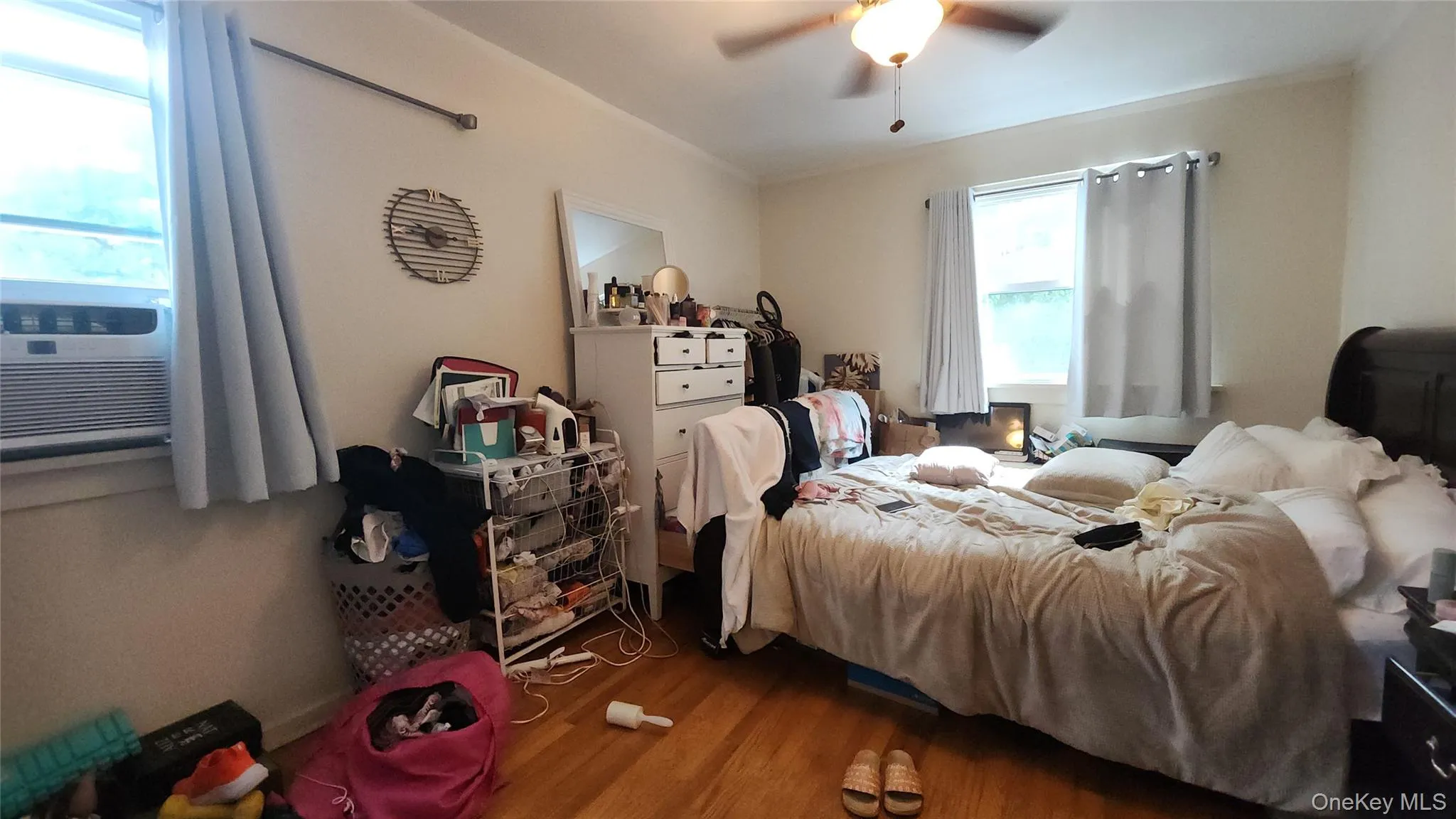 7432 Calamus Avenue, New York, NY, 4 Bedrooms Bedrooms, 10 Rooms Rooms,3 BathroomsBathrooms,Residential,For Rent,Calamus,0,1009439 7432 Calamus Avenue, New York, NY, 4 Bedrooms Bedrooms, 10 Rooms Rooms,3 BathroomsBathrooms,Residential,For Rent,Calamus,0,1009439