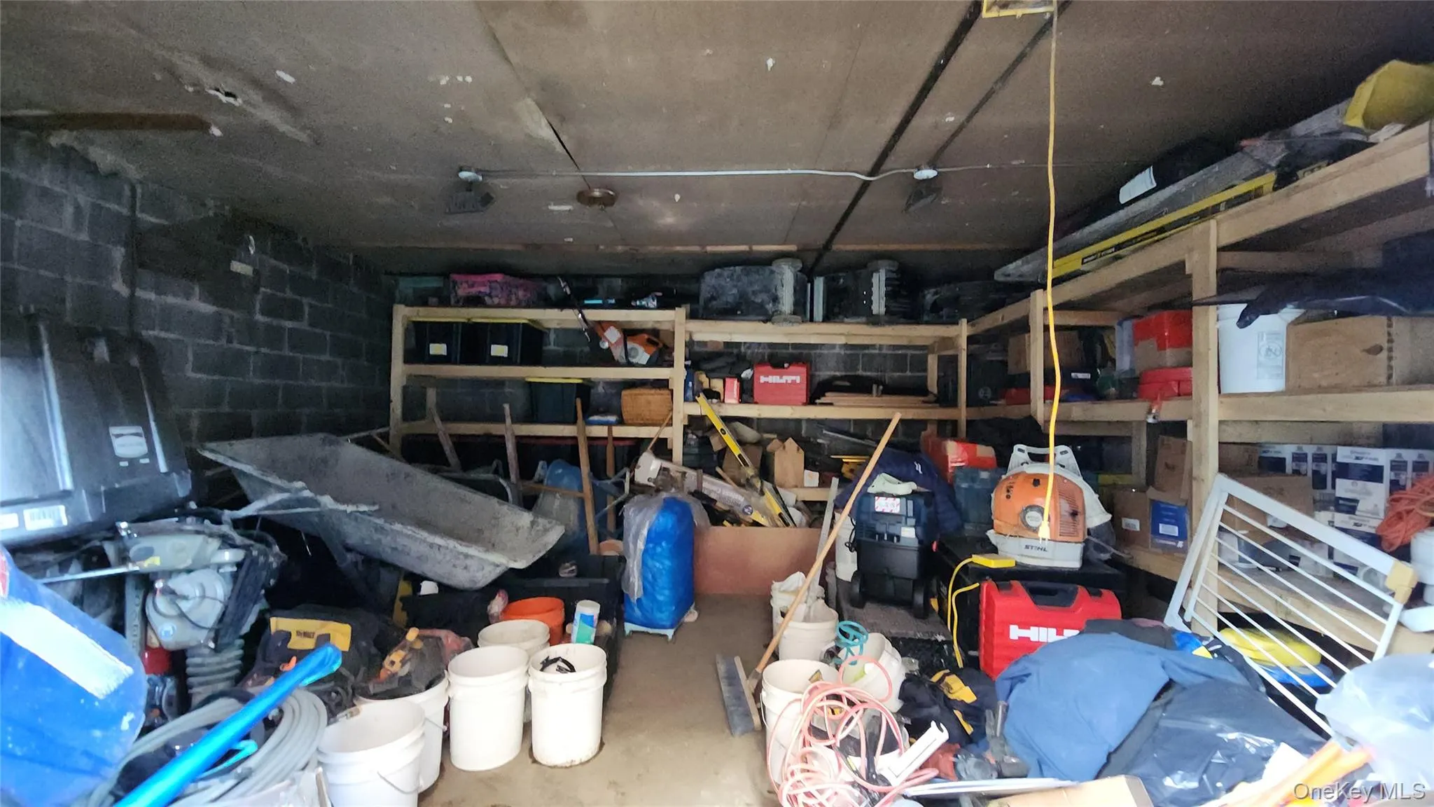 7432 Calamus Avenue, New York, NY, 4 Bedrooms Bedrooms, 10 Rooms Rooms,3 BathroomsBathrooms,Residential,For Rent,Calamus,0,KEY1009439 7432 Calamus Avenue, New York, NY, 4 Bedrooms Bedrooms, 10 Rooms Rooms,3 BathroomsBathrooms,Residential,For Rent,Calamus,0,KEY1009439