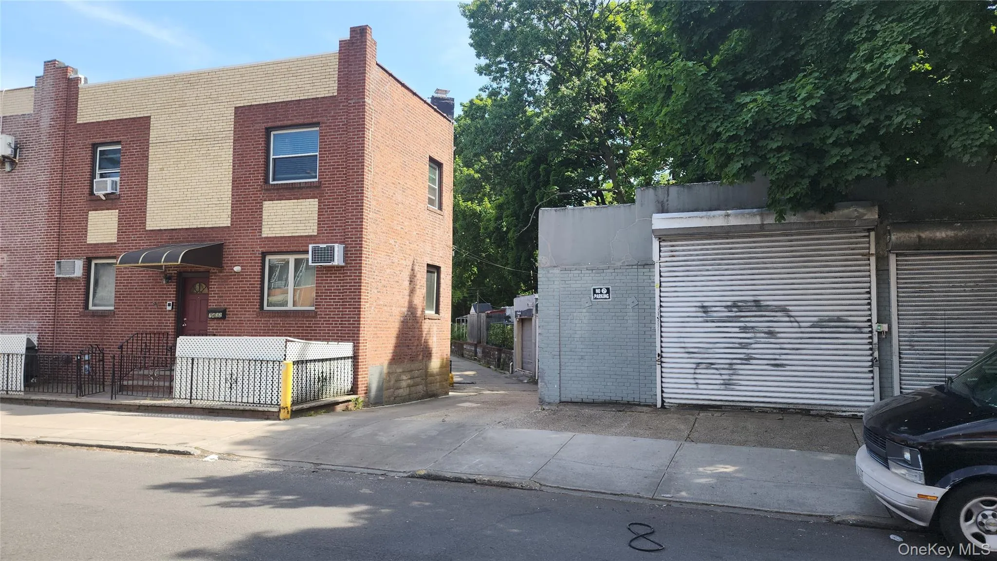 7432 Calamus Avenue, New York, NY, 4 Bedrooms Bedrooms, 10 Rooms Rooms,3 BathroomsBathrooms,Residential,For Rent,Calamus,0,1009439 7432 Calamus Avenue, New York, NY, 4 Bedrooms Bedrooms, 10 Rooms Rooms,3 BathroomsBathrooms,Residential,For Rent,Calamus,0,1009439