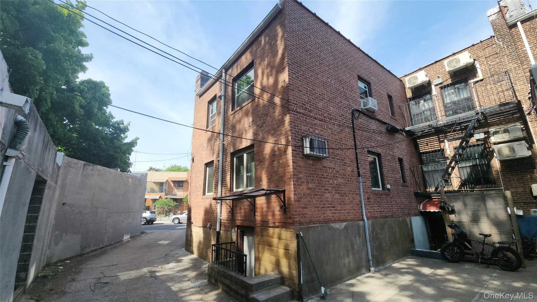 7432 Calamus Avenue, New York, NY, 4 Bedrooms Bedrooms, 10 Rooms Rooms,3 BathroomsBathrooms,Residential,For Rent,Calamus,0,1009439 7432 Calamus Avenue, New York, NY, 4 Bedrooms Bedrooms, 10 Rooms Rooms,3 BathroomsBathrooms,Residential,For Rent,Calamus,0,1009439