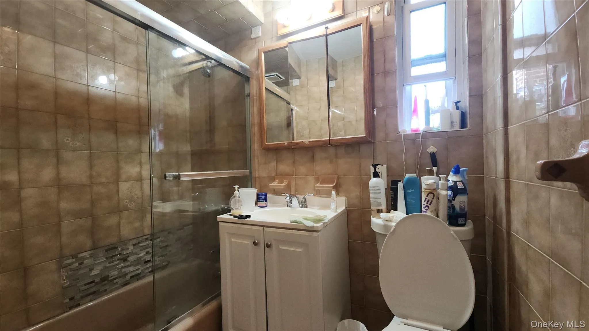 7432 Calamus Avenue, New York, NY, 4 Bedrooms Bedrooms, 10 Rooms Rooms,3 BathroomsBathrooms,Residential,For Rent,Calamus,0,1009439 7432 Calamus Avenue, New York, NY, 4 Bedrooms Bedrooms, 10 Rooms Rooms,3 BathroomsBathrooms,Residential,For Rent,Calamus,0,1009439