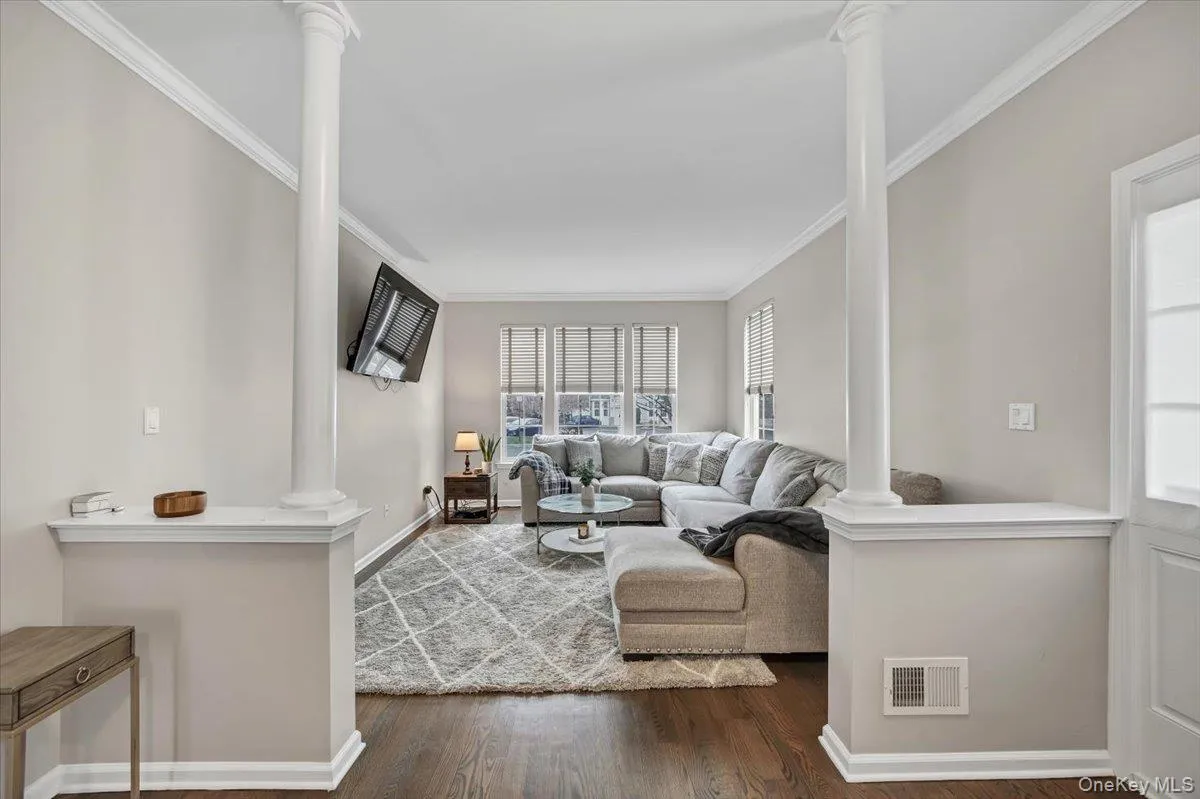 24 Ford Court, Monroe, NY, 3 Bedrooms Bedrooms, 7 Rooms Rooms,2 BathroomsBathrooms,Residential Lease,For Rent,Ford,0,1009441 24 Ford Court, Monroe, NY, 3 Bedrooms Bedrooms, 7 Rooms Rooms,2 BathroomsBathrooms,Residential Lease,For Rent,Ford,0,1009441